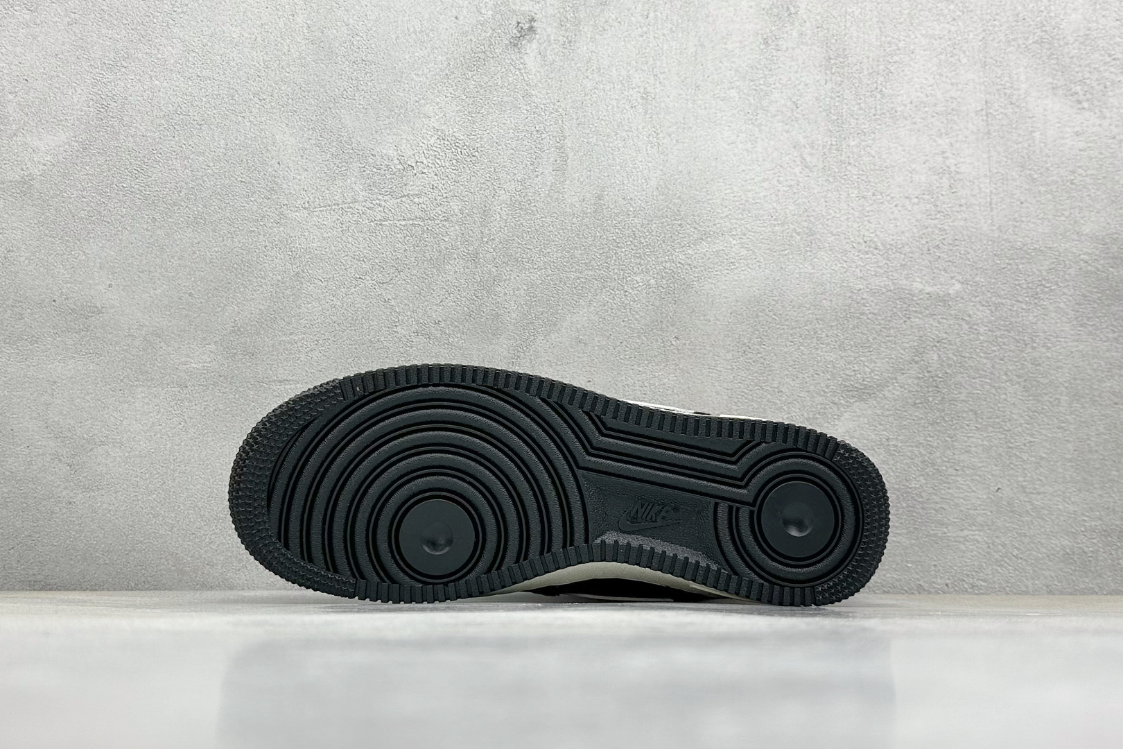  
Nike Air Force 1 Low  空军一号 AF1 蛇年北面限定版，蛇皮纹防水高定。低帮百