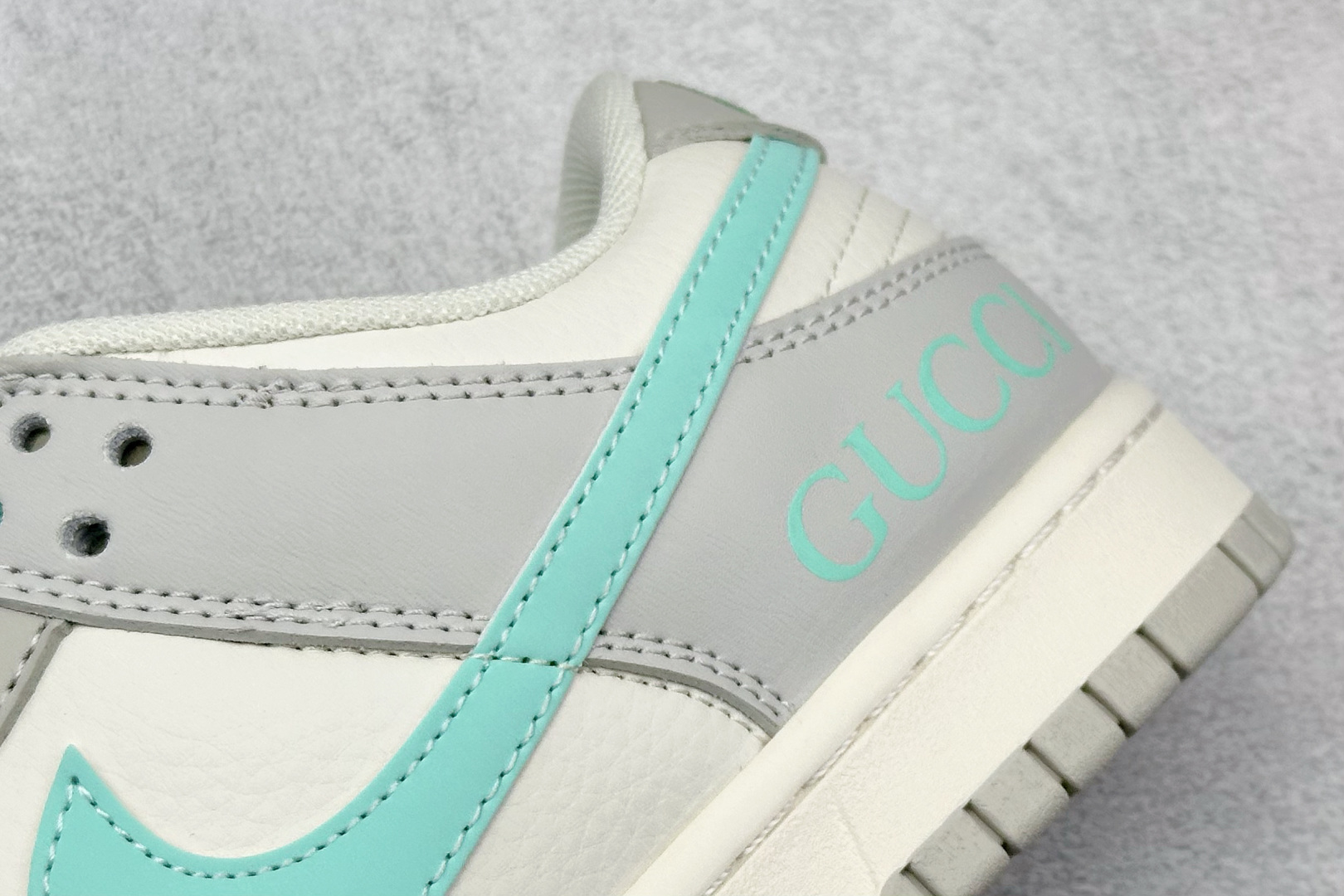  
Nike SB Dunk Low GUCCI联名
纯原大厂出品 极力推荐
原装头层材料 独家版型蒸餾