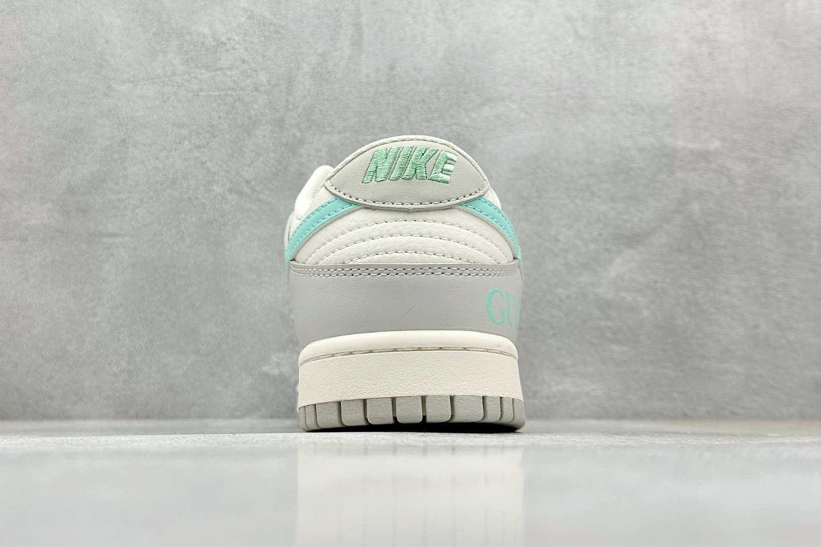  
Nike SB Dunk Low GUCCI联名
纯原大厂出品 极力推荐
原装头层材料 独家版型蒸餾