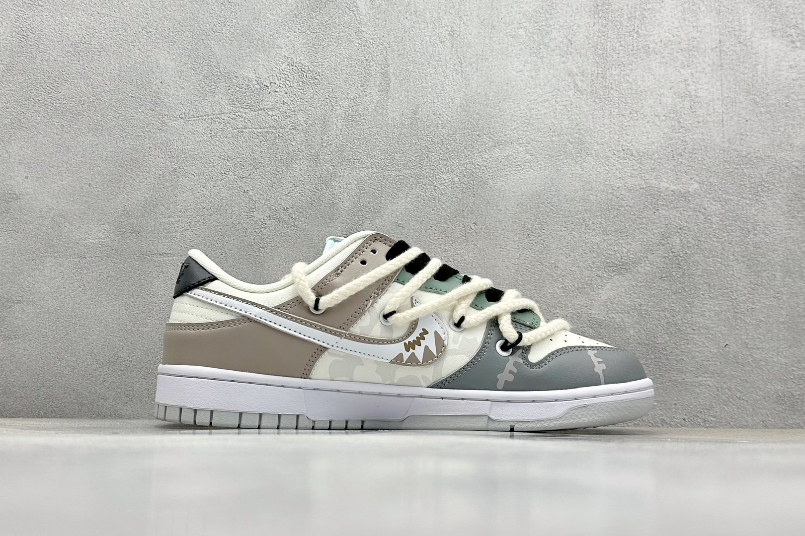  
FS版 Nike SB Dunk Low 森林果实
纯原大厂出品 极力推荐
原装头层材料 独家版型蒸