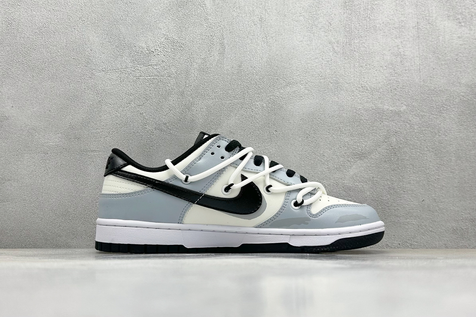  
FS版 Nike SB Dunk Low 爱的艺术
纯原大厂出品 极力推荐
原装头层材料 独家版型蒸