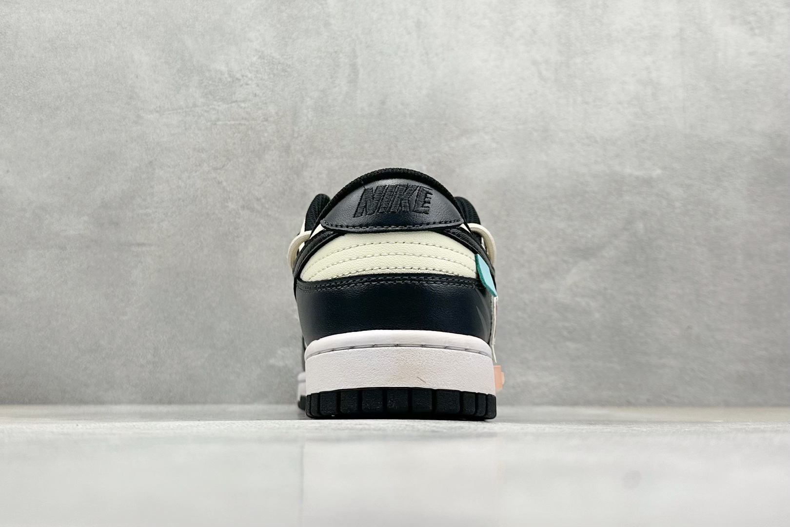  
FS版 Nike SB Dunk Low 迷幻爱
纯原大厂出品 极力推荐
原装头层材料 独家版型蒸餾