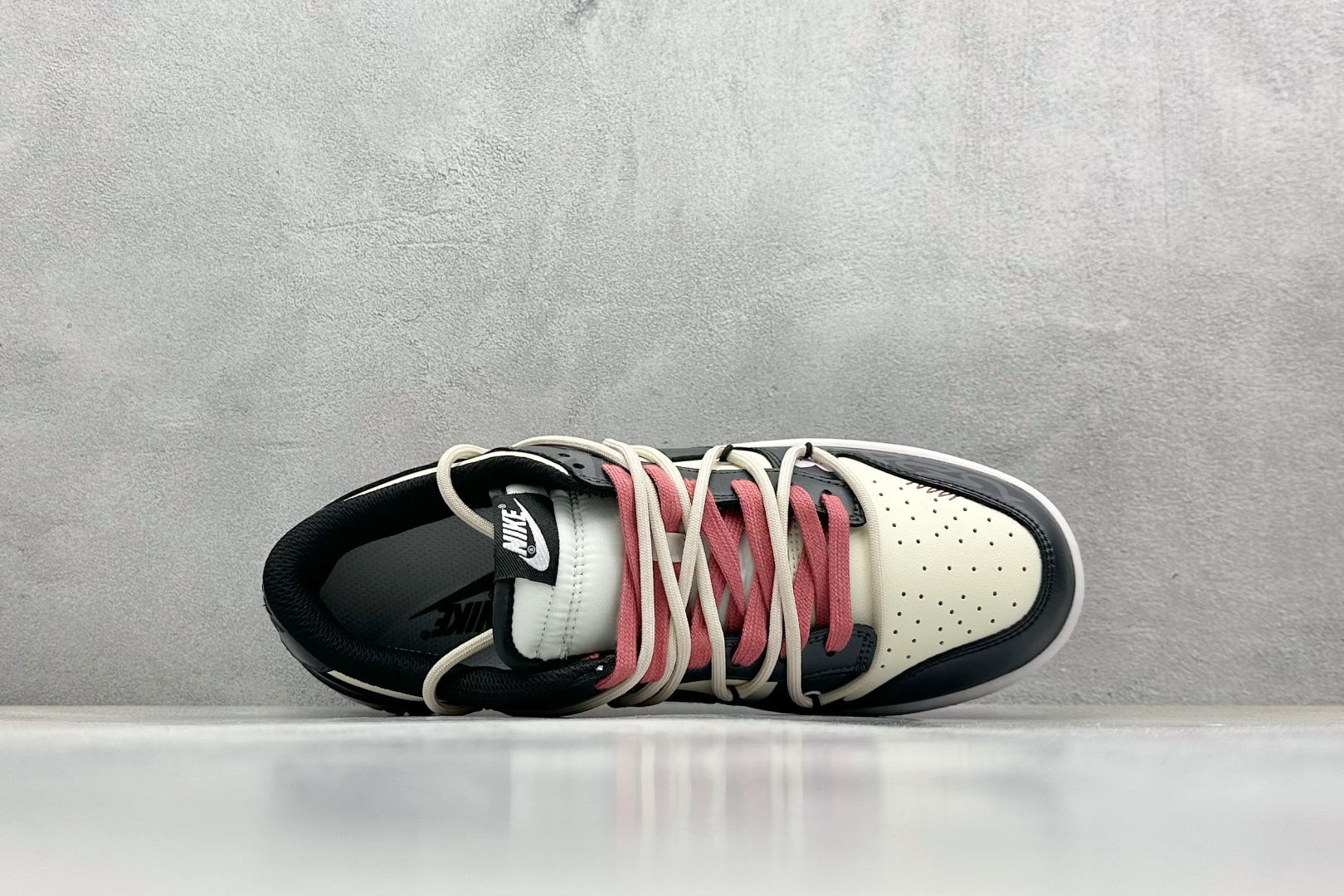 
FS版 Nike SB Dunk Low 迷幻爱
纯原大厂出品 极力推荐
原装头层材料 独家版型蒸餾
