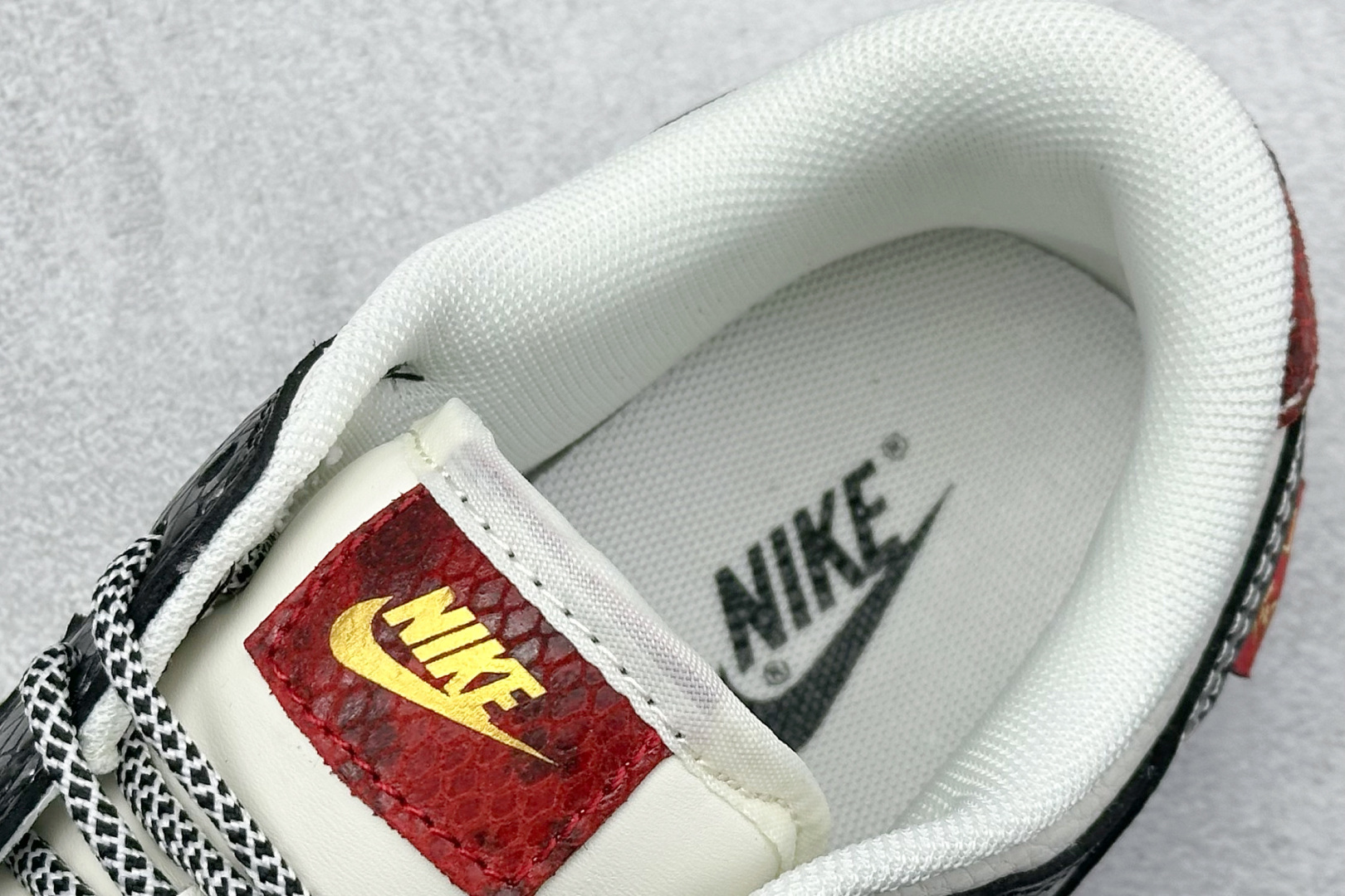  
XC版 Nike Air Force 1'07 Low 蛇年系列 银鳞银勾 周年高端定制 低帮休闲板