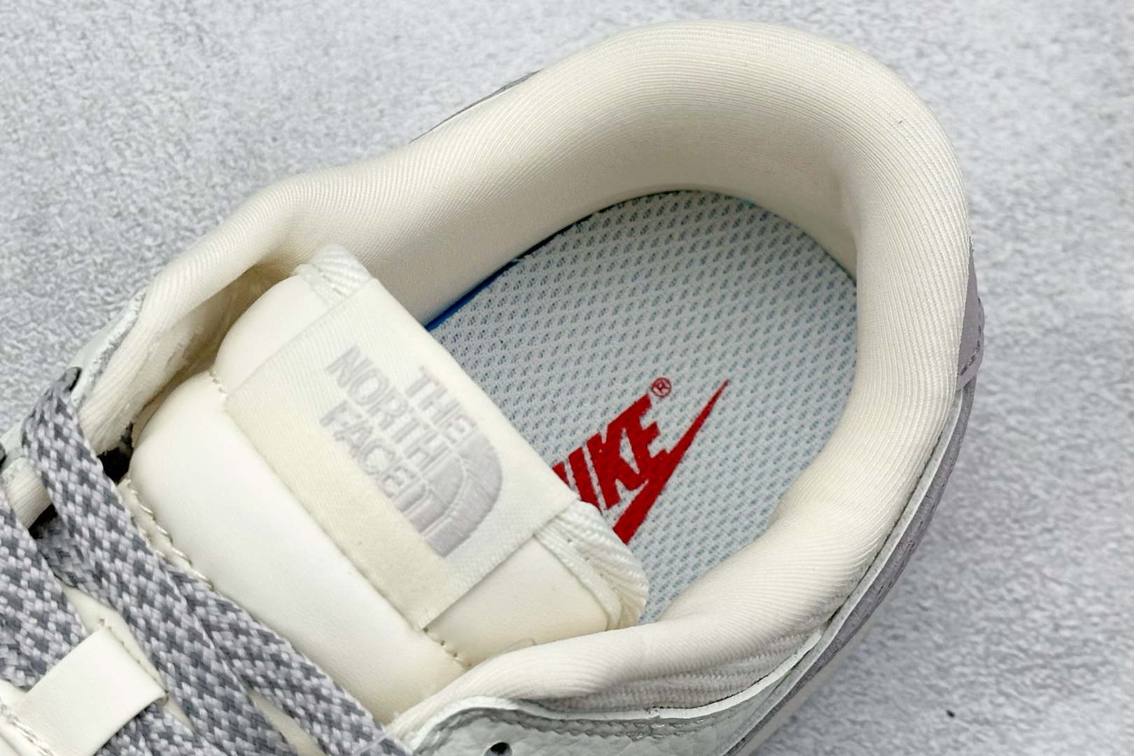  
SC版 Nike SB Dunk Low 北面联名 织布 周年高端定制 低帮休闲板鞋
#定制鞋盒 大