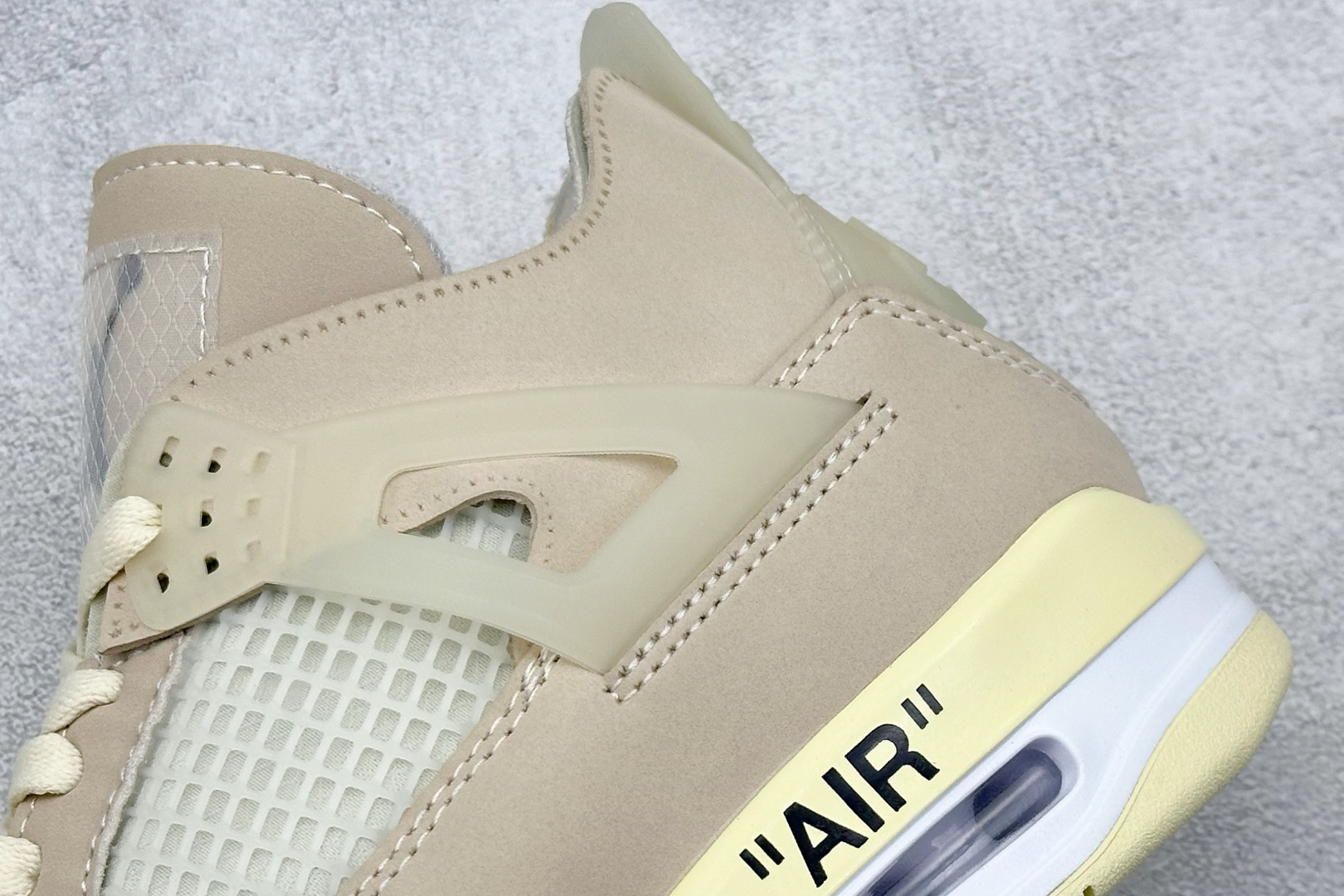  终端放店
F性价比 Air Jordan AJ4 Retro OW
原楦原纸板同源开发 完美呈现乔4的