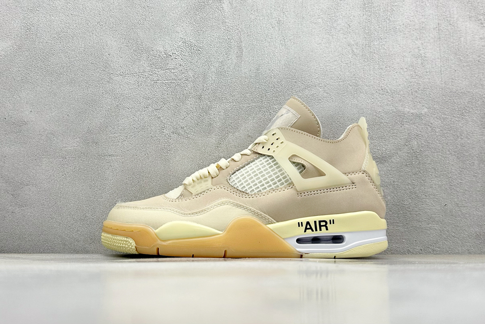  终端放店
F性价比 Air Jordan AJ4 Retro OW
原楦原纸板同源开发 完美呈现乔4的