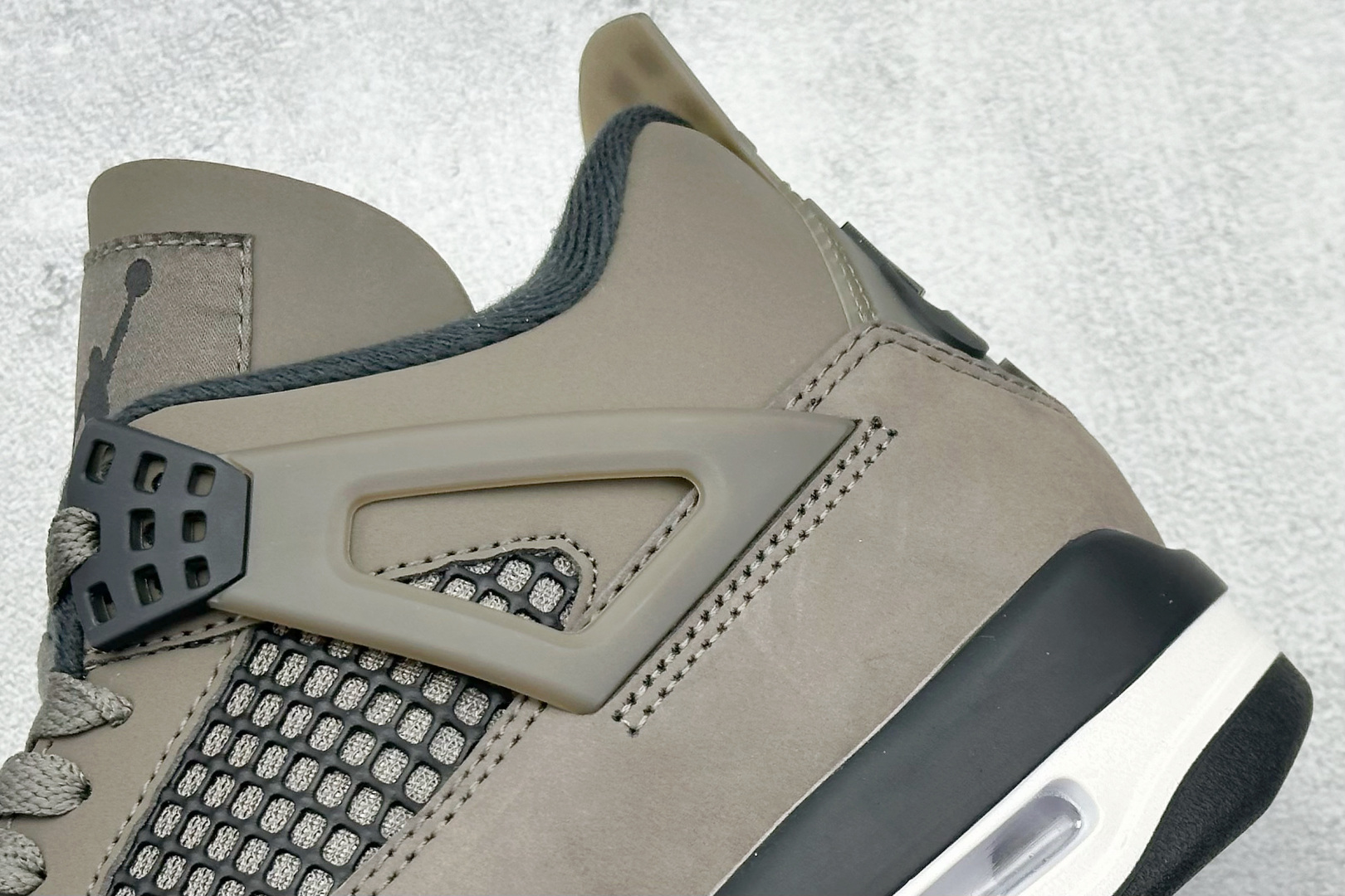  
F性价比 Air Jordan AJ4 Retro 摩卡
原楦原纸板同源开发 完美呈现乔4的版型 内