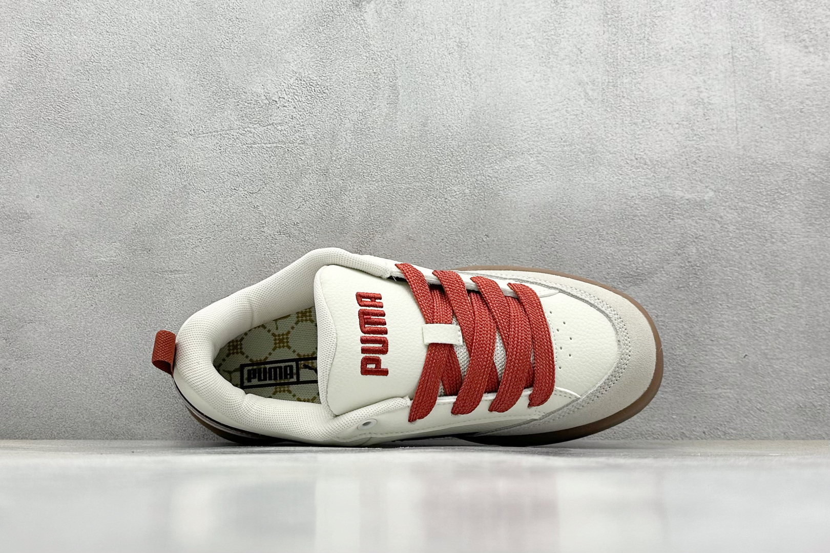  
TG版 Puma Park Lifestyle 米白红
彪马防滑耐磨低帮德训板鞋
孔眼底座和脚趾凸起