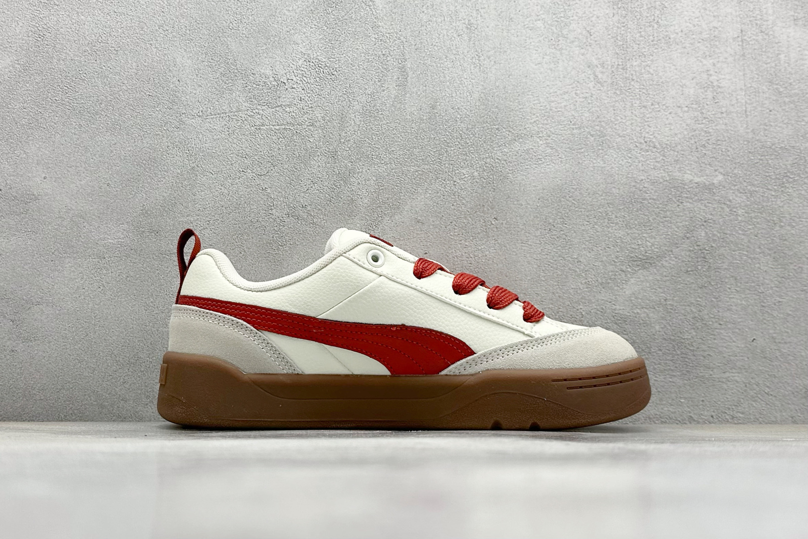  
TG版 Puma Park Lifestyle 米白红
彪马防滑耐磨低帮德训板鞋
孔眼底座和脚趾凸起