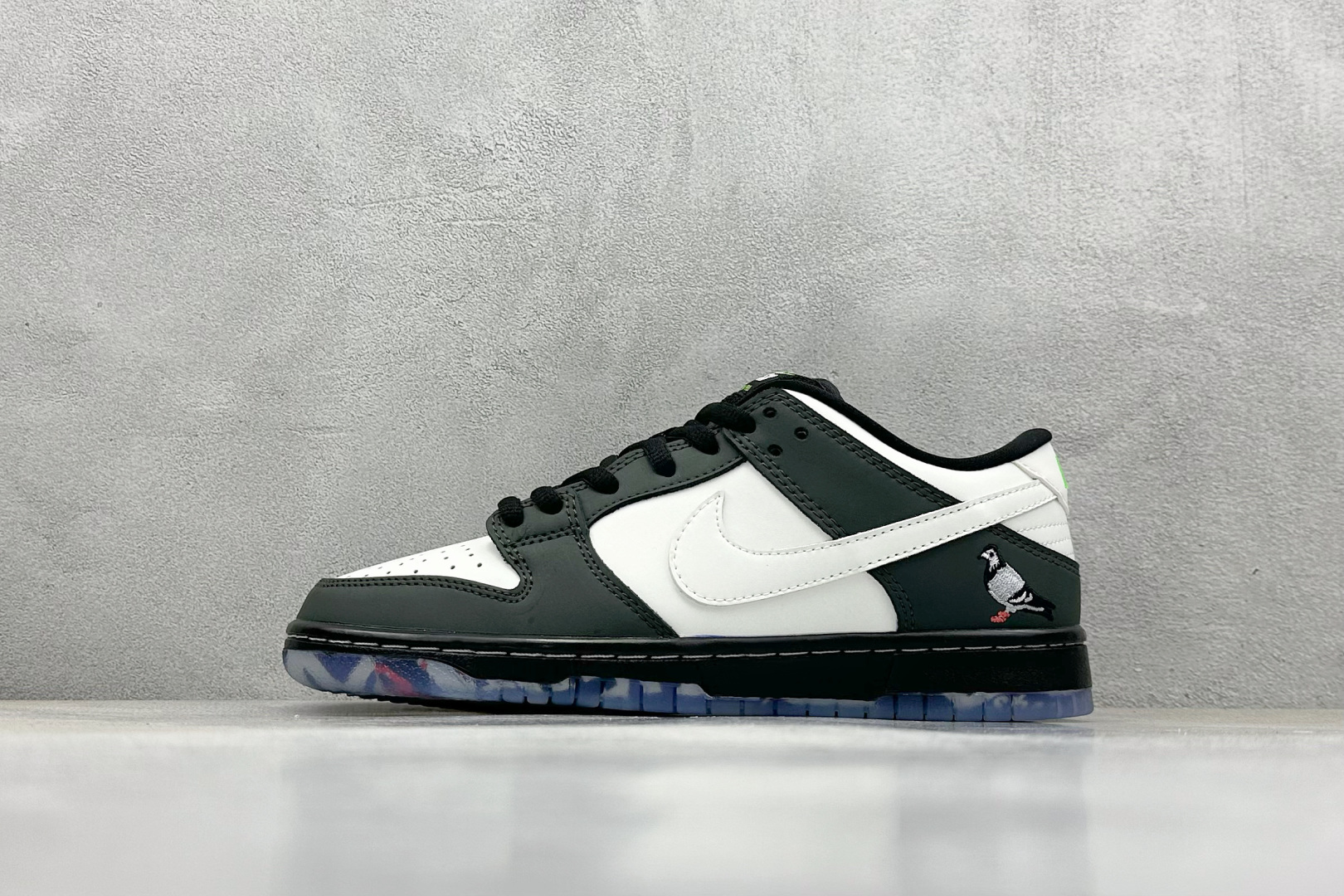  
Staple x NK Dunk SB Low Pro OG QS
黑白鸽子联名 低帮休闲运动板鞋
