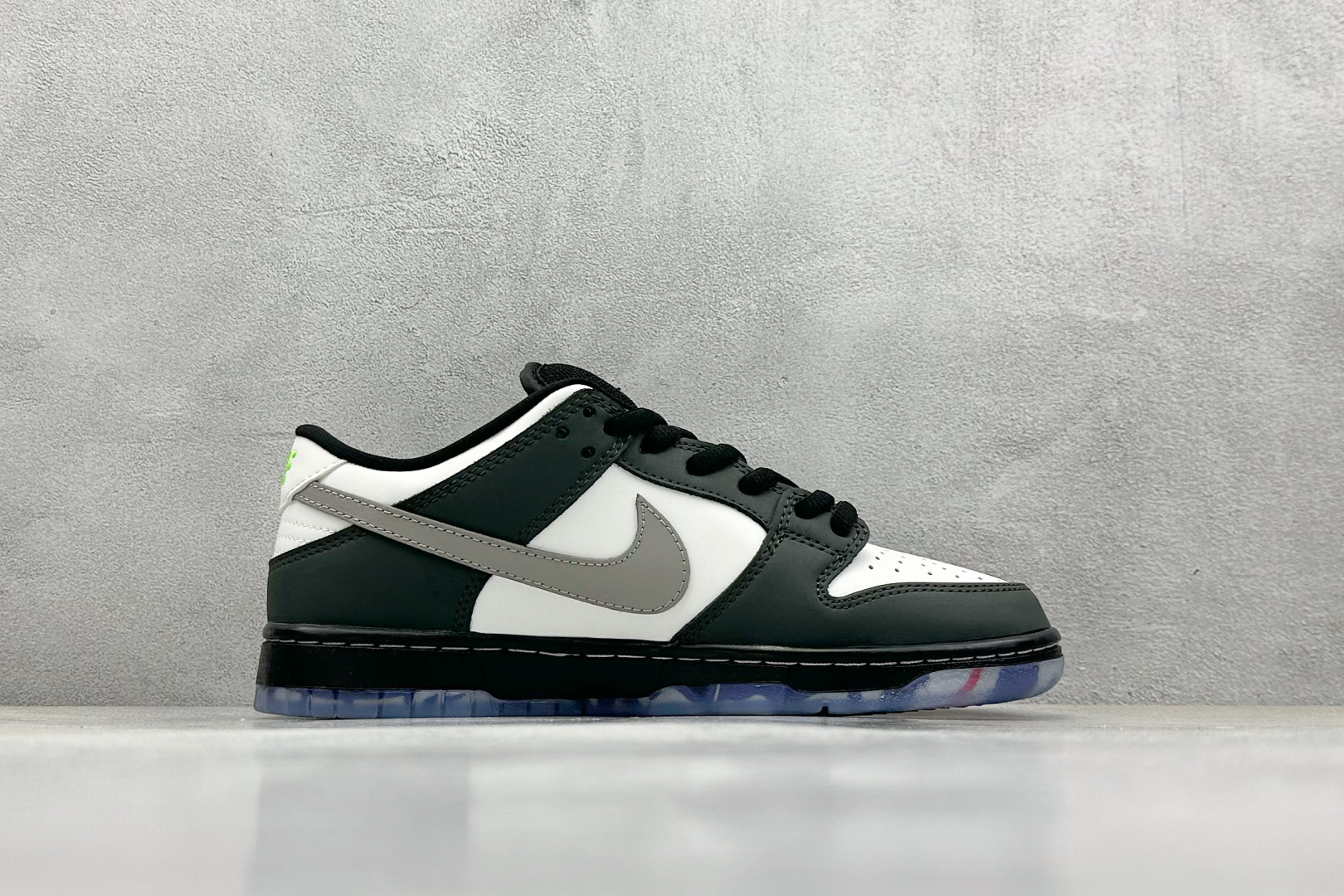  
Staple x NK Dunk SB Low Pro OG QS
黑白鸽子联名 低帮休闲运动板鞋
