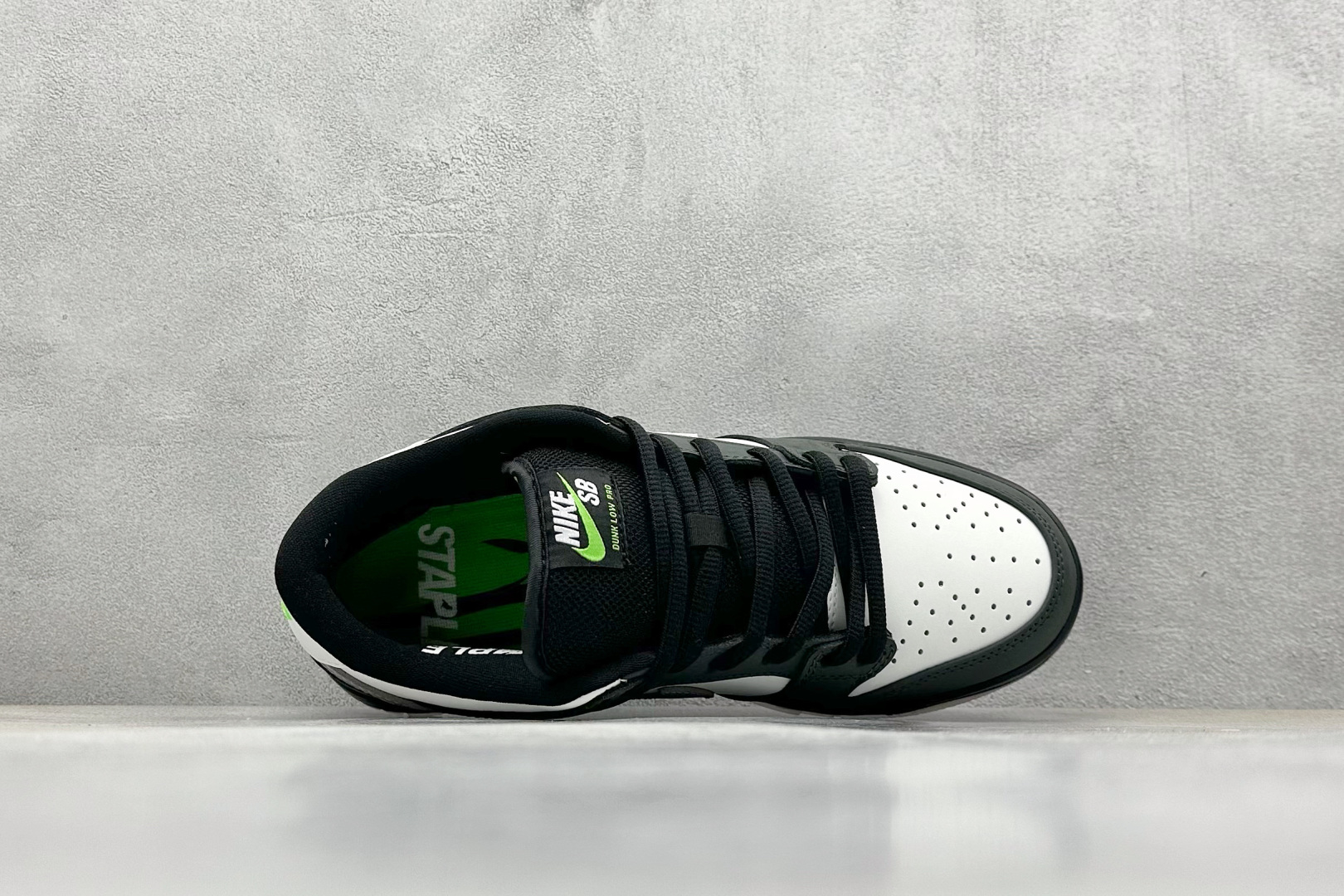  
Staple x NK Dunk SB Low Pro OG QS
黑白鸽子联名 低帮休闲运动板鞋
