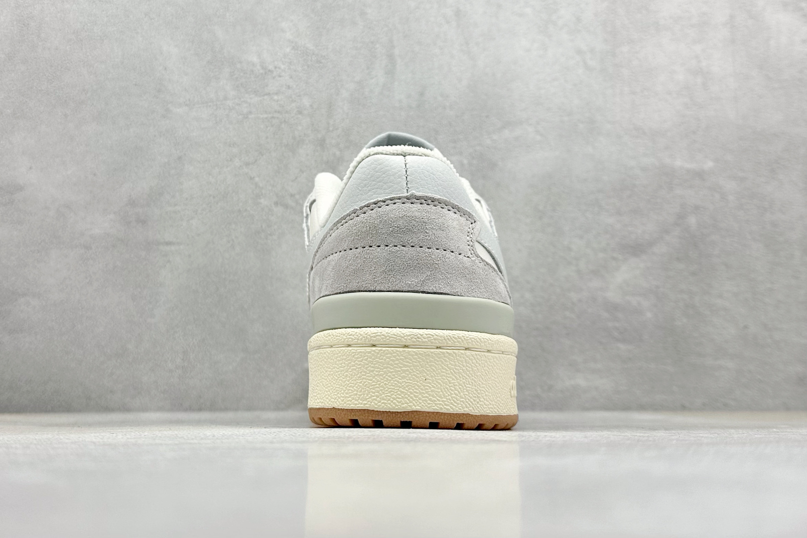 AD Forum 84 Low 低帮百搭潮流休闲运动板鞋 FY7998