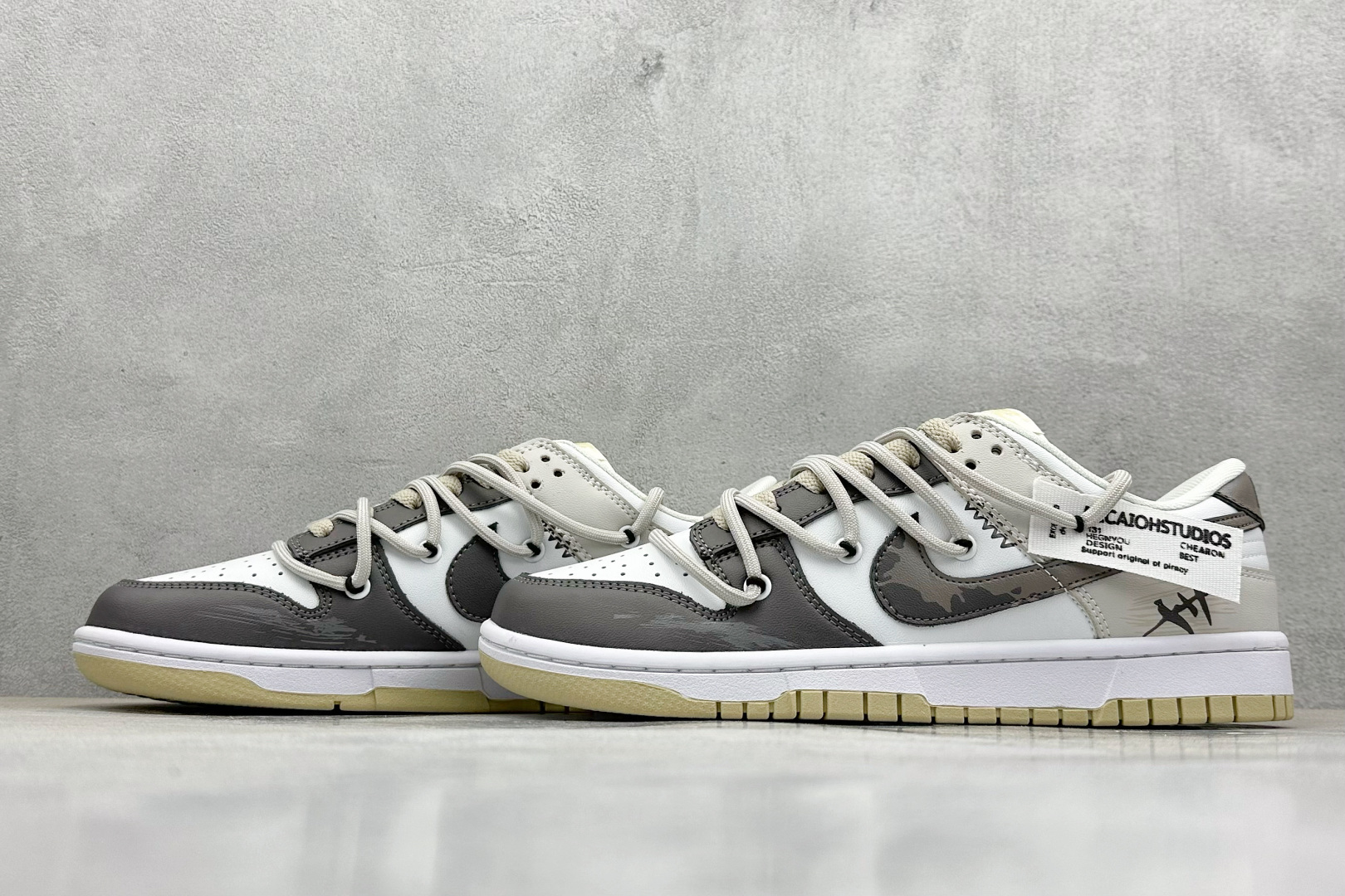  终端放店
FS版 Nike SB Dunk Low 裂痕
纯原大厂出品 极力推荐
原装头层材料 独家版