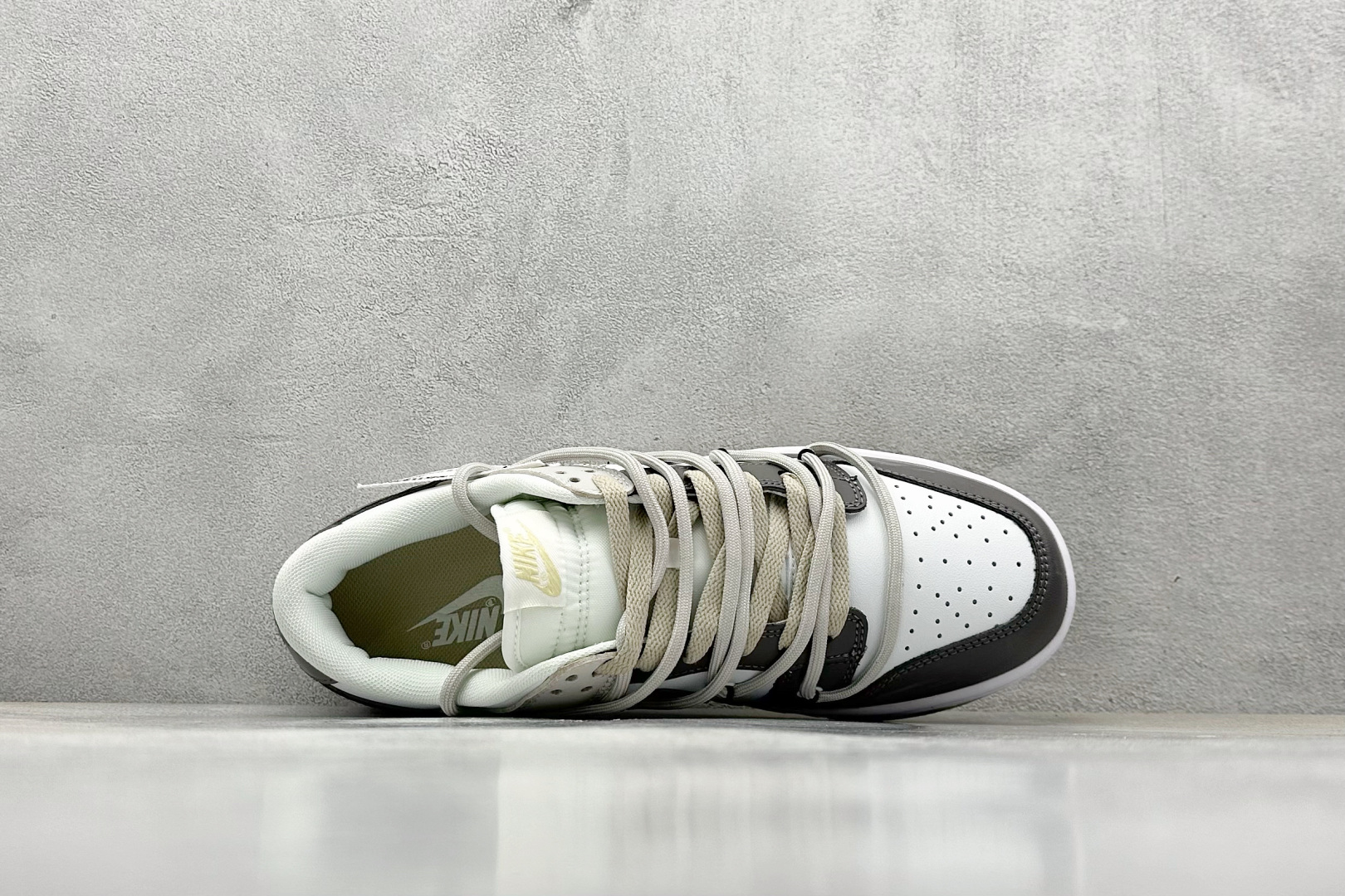  终端放店
FS版 Nike SB Dunk Low 裂痕
纯原大厂出品 极力推荐
原装头层材料 独家版