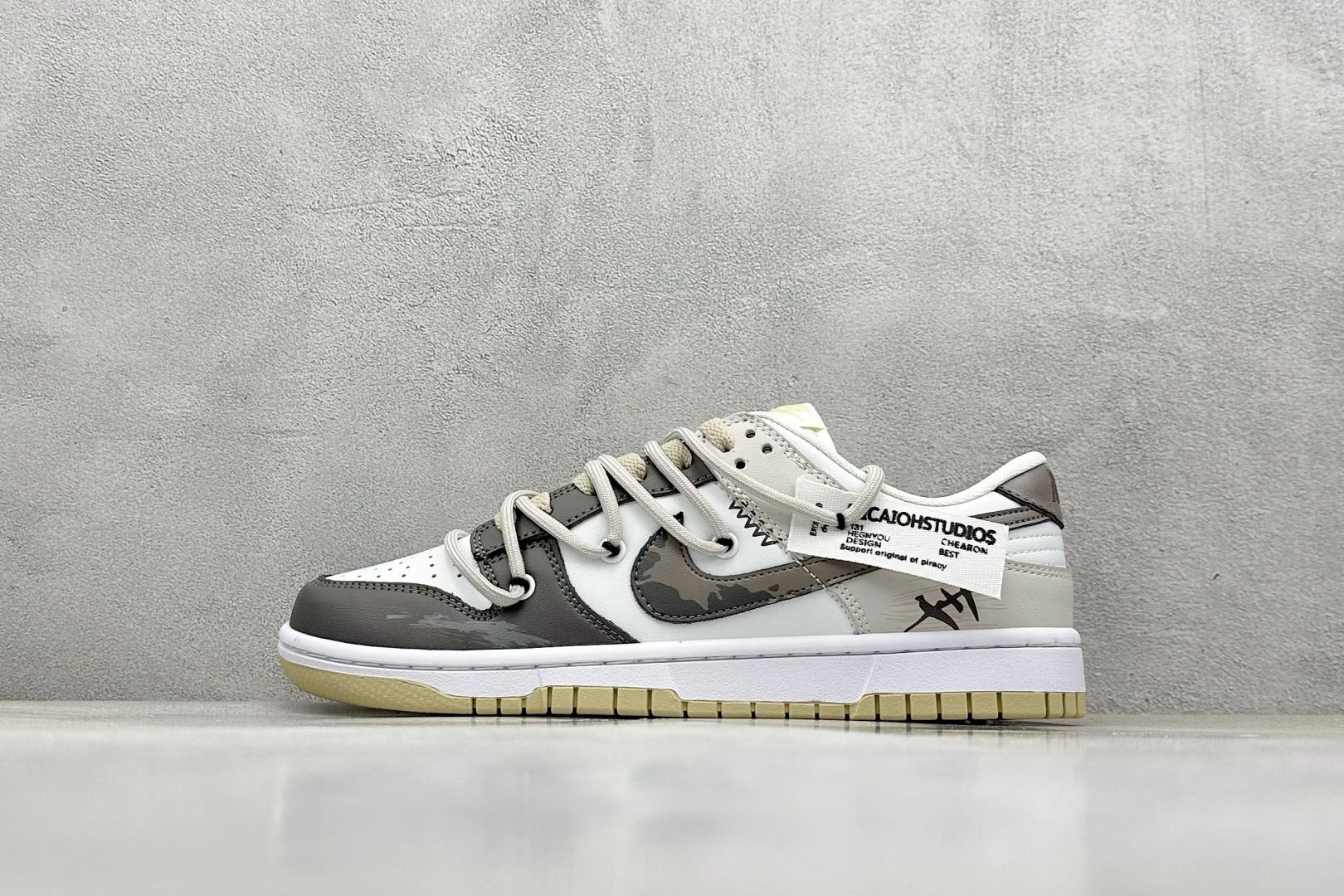  终端放店
FS版 Nike SB Dunk Low 裂痕
纯原大厂出品 极力推荐
原装头层材料 独家版