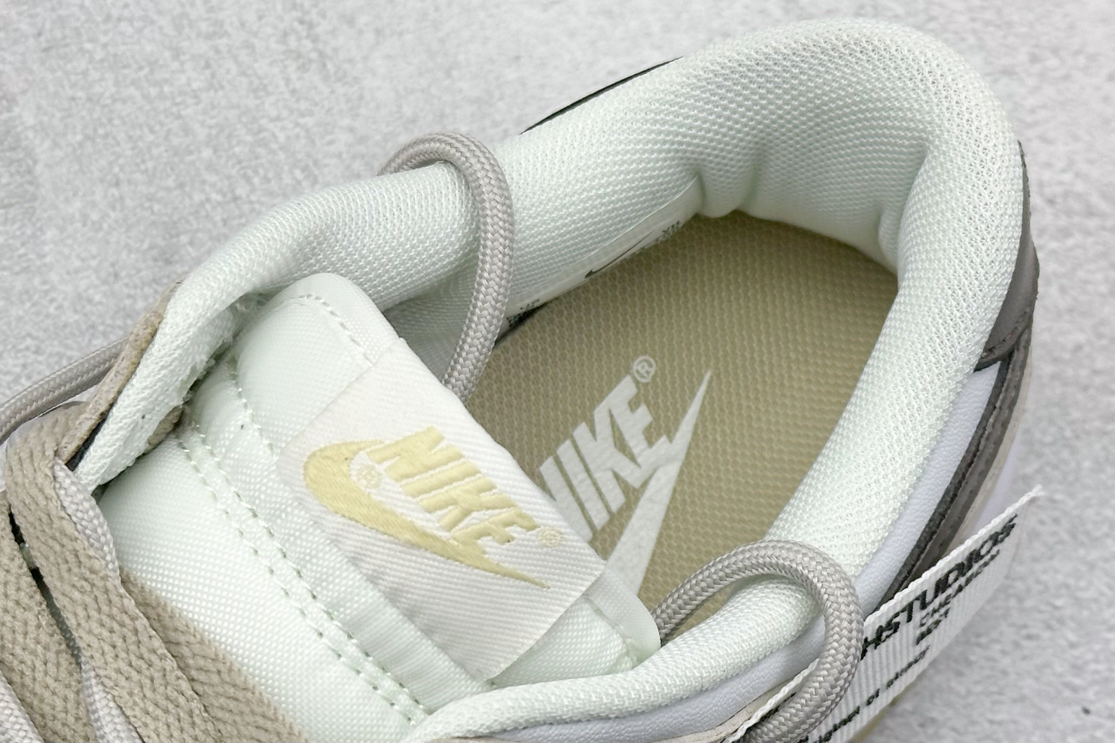  终端放店
FS版 Nike SB Dunk Low 裂痕
纯原大厂出品 极力推荐
原装头层材料 独家版