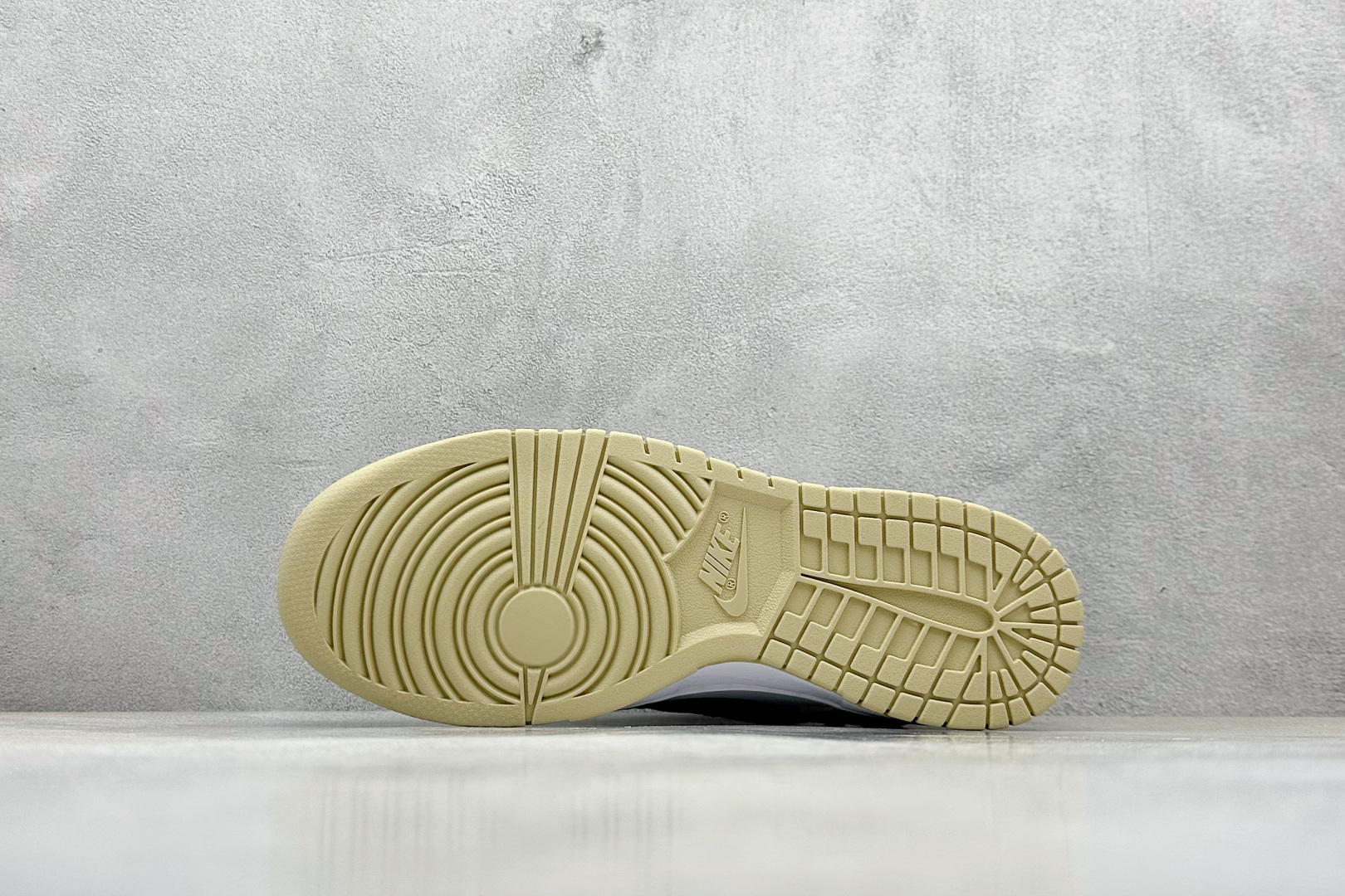  终端放店
FS版 Nike SB Dunk Low 裂痕
纯原大厂出品 极力推荐
原装头层材料 独家版