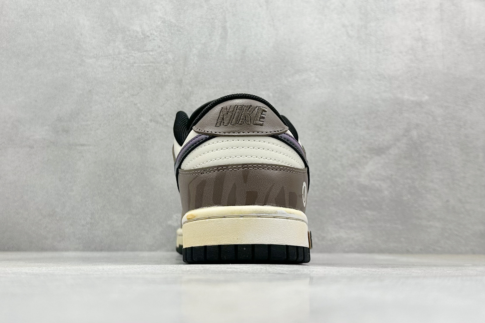 高版本牛货🐮区别市场垃级货🗯️同图不同价为版本不同 ✅ 430💰
Nike SB Dunk Low 街头竞速
纯原大厂出品 极力推荐
原装头层材料 独家版型蒸餾加工
帶來的是更好的视觉和脚感体验
大厂纯原品质出货 清洁度 电绣工艺
皮料切割干净无任何毛边 细节完美
货号:DV0833-100
尺码:35.5-46
编码:39