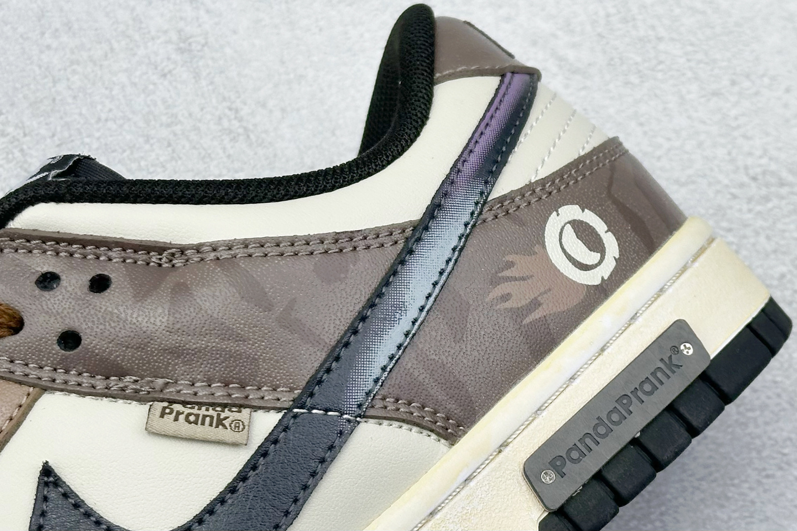 高版本牛货🐮区别市场垃级货🗯️同图不同价为版本不同 ✅ 430💰
Nike SB Dunk Low 街头竞速
纯原大厂出品 极力推荐
原装头层材料 独家版型蒸餾加工
帶來的是更好的视觉和脚感体验
大厂纯原品质出货 清洁度 电绣工艺
皮料切割干净无任何毛边 细节完美
货号:DV0833-100
尺码:35.5-46
编码:39