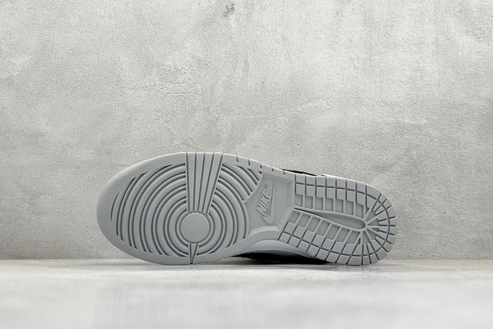  终端放店
FS版 Nike SB Dunk Low 西海岸
纯原大厂出品 极力推荐
原装头层材料 独家