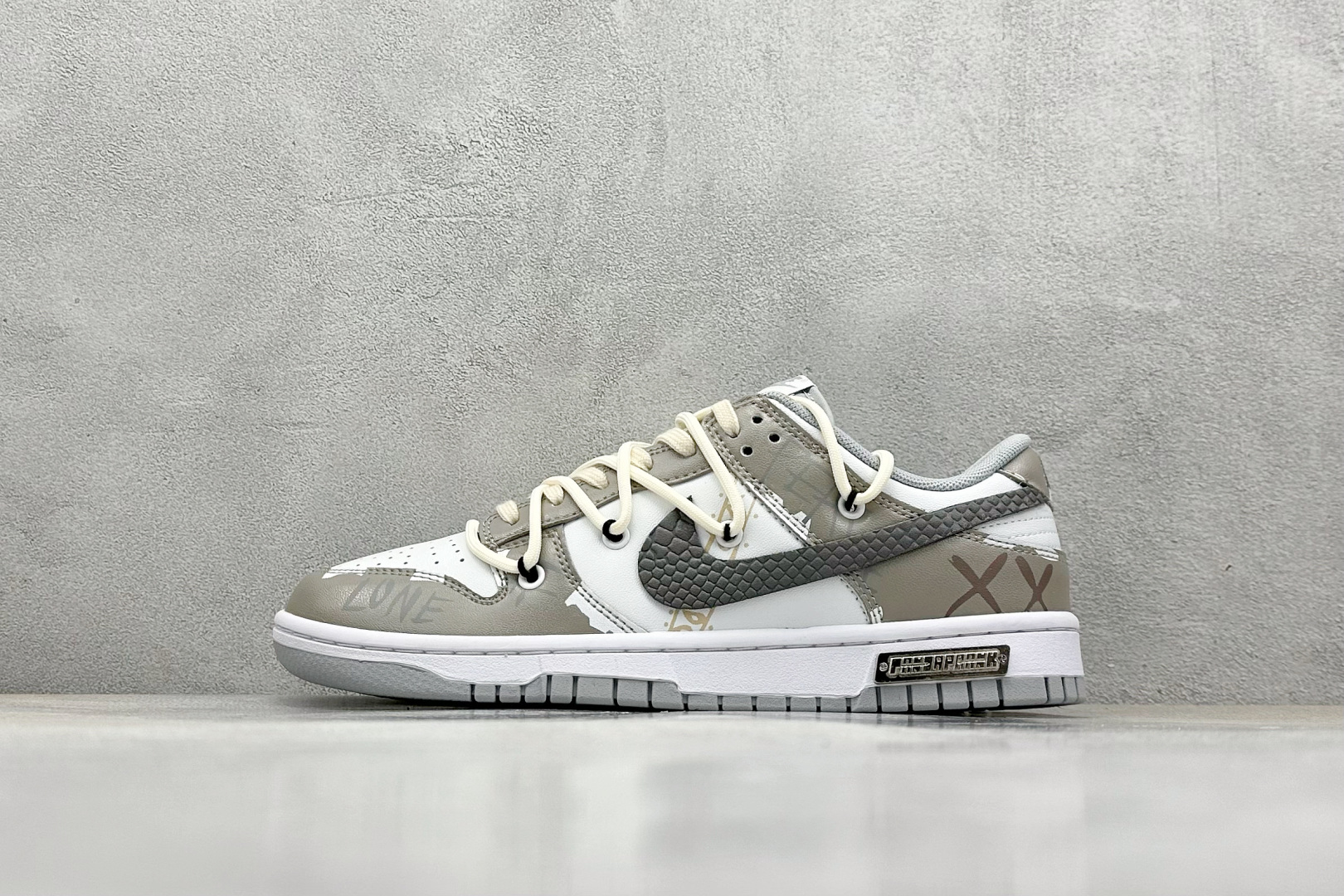 终端放店
FS版 Nike SB Dunk Low 西海岸
纯原大厂出品 极力推荐
原装头层材料 独家