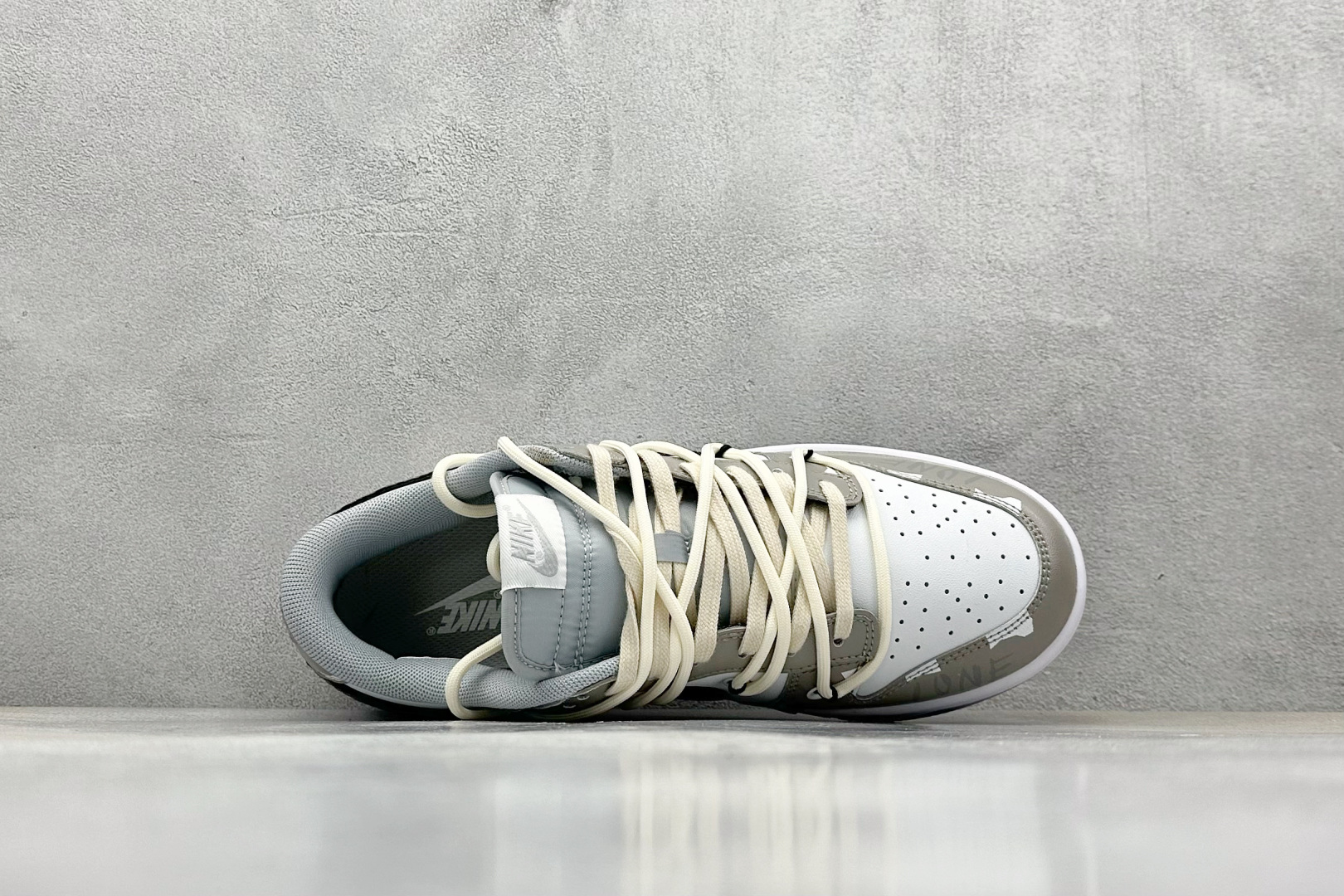  终端放店
FS版 Nike SB Dunk Low 西海岸
纯原大厂出品 极力推荐
原装头层材料 独家