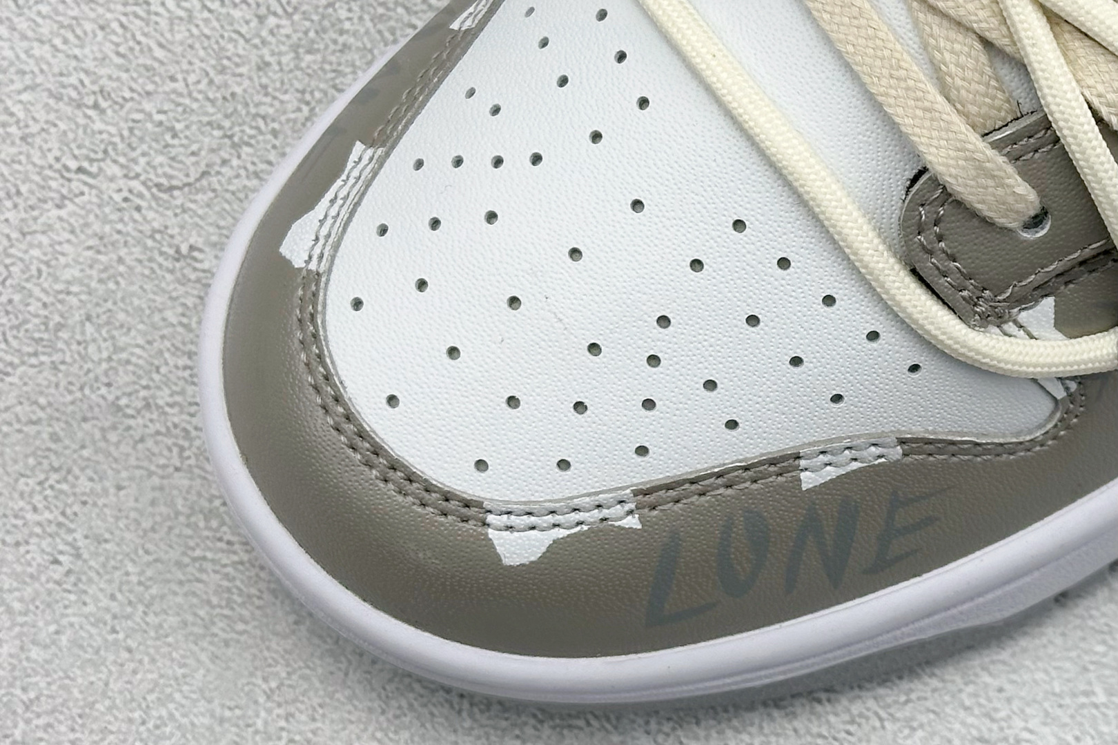  终端放店
FS版 Nike SB Dunk Low 西海岸
纯原大厂出品 极力推荐
原装头层材料 独家