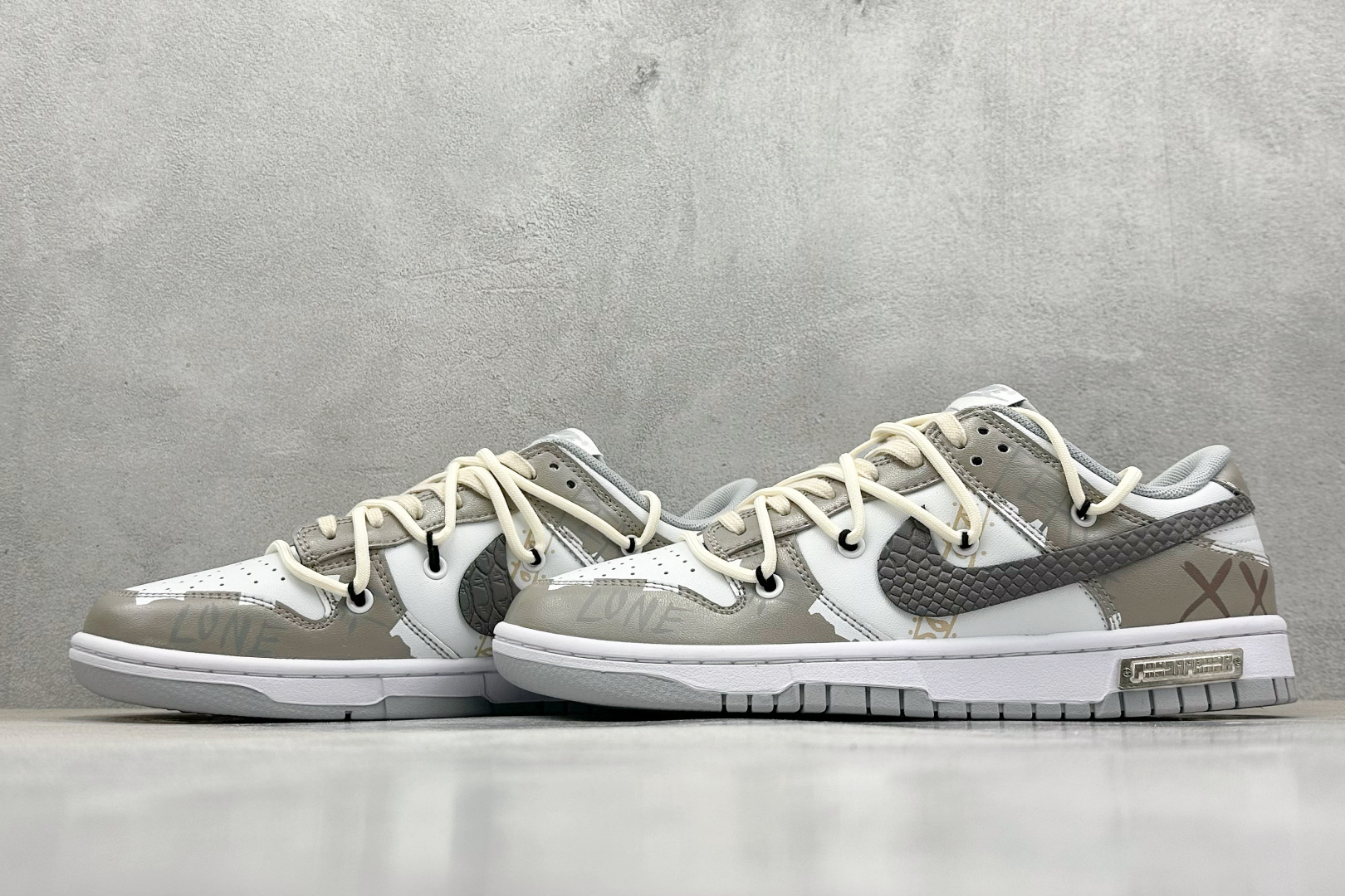  终端放店
FS版 Nike SB Dunk Low 西海岸
纯原大厂出品 极力推荐
原装头层材料 独家