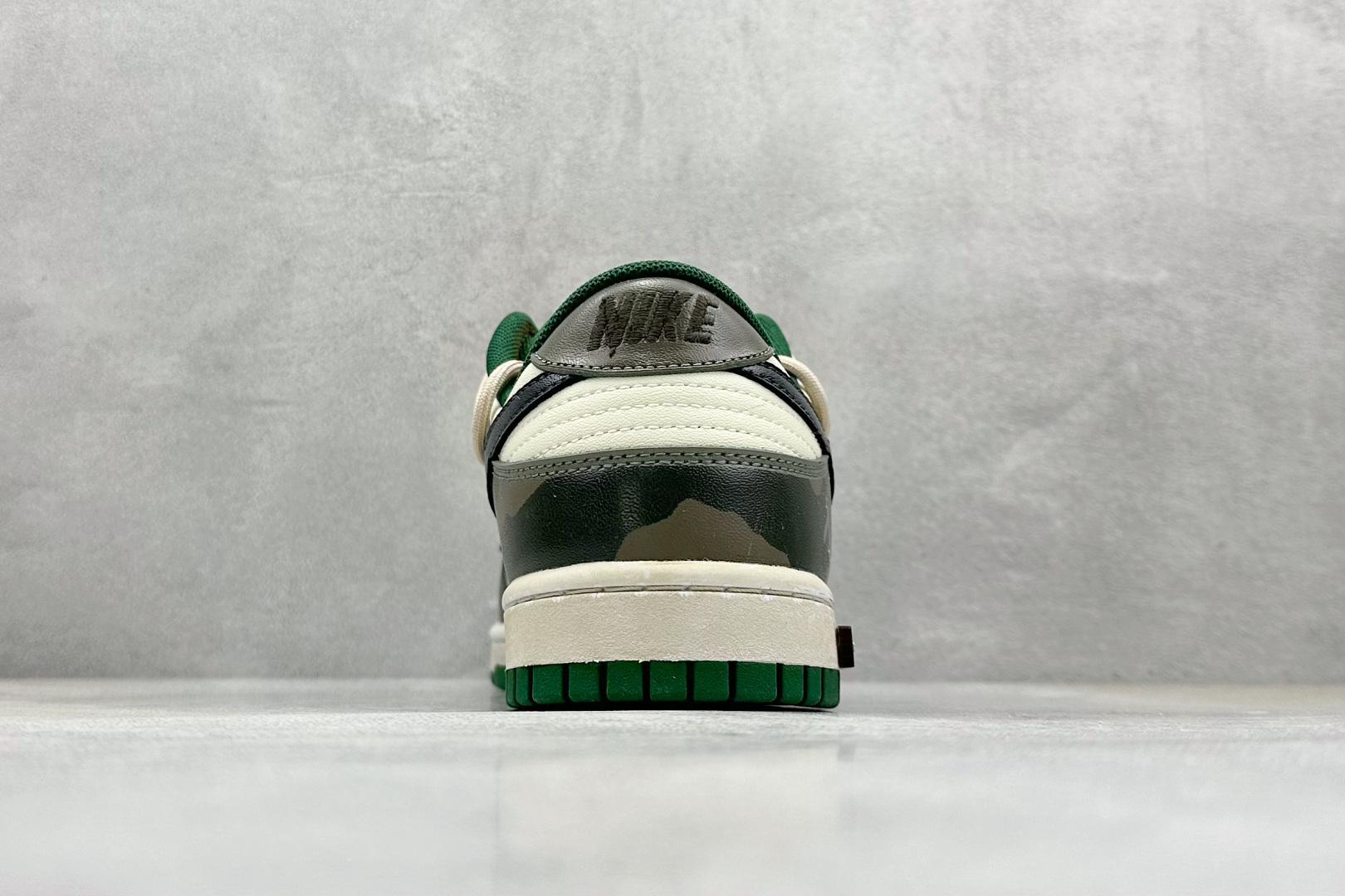 高版本牛货🐮区别市场垃级货🗯️同图不同价为版本不同 ✅ 430💰
Nike SB Dunk Low 荒野矿石
纯原大厂出品 极力推荐
原装头层材料 独家版型蒸餾加工
帶來的是更好的视觉和脚感体验
大厂纯原品质出货 清洁度 电绣工艺
皮料切割干净无任何毛边 细节完美
货号:DD1391-300
尺码:35.5-46
编码:39