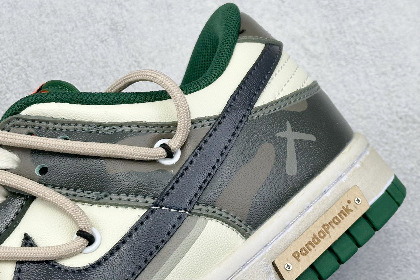 高版本牛货🐮区别市场垃级货🗯️同图不同价为版本不同 ✅ 430💰
Nike SB Dunk Low 荒野矿石
纯原大厂出品 极力推荐
原装头层材料 独家版型蒸餾加工
帶來的是更好的视觉和脚感体验
大厂纯原品质出货 清洁度 电绣工艺
皮料切割干净无任何毛边 细节完美
货号:DD1391-300
尺码:35.5-46
编码:39