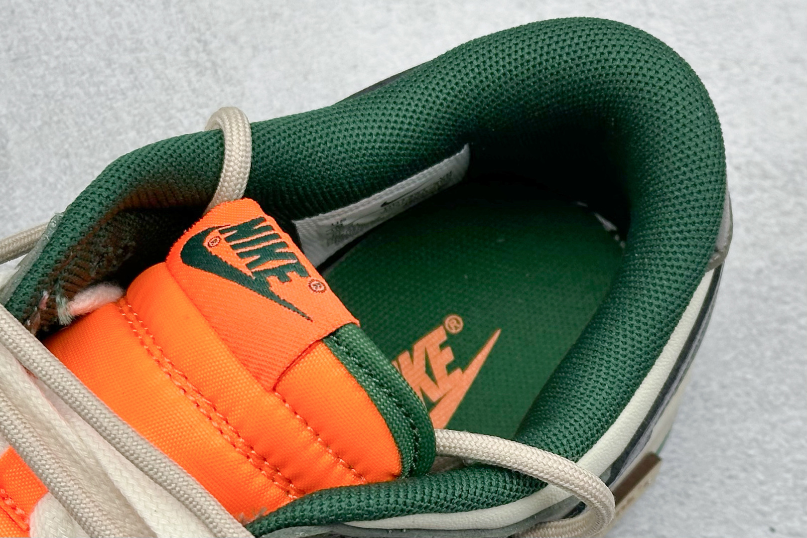 高版本牛货🐮区别市场垃级货🗯️同图不同价为版本不同 ✅ 430💰
Nike SB Dunk Low 荒野矿石
纯原大厂出品 极力推荐
原装头层材料 独家版型蒸餾加工
帶來的是更好的视觉和脚感体验
大厂纯原品质出货 清洁度 电绣工艺
皮料切割干净无任何毛边 细节完美
货号:DD1391-300
尺码:35.5-46
编码:39