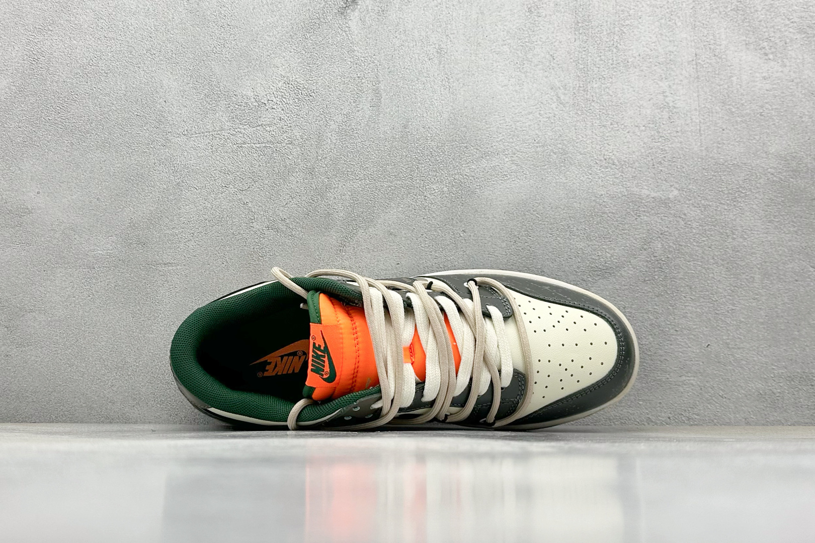 高版本牛货🐮区别市场垃级货🗯️同图不同价为版本不同 ✅ 430💰
Nike SB Dunk Low 荒野矿石
纯原大厂出品 极力推荐
原装头层材料 独家版型蒸餾加工
帶來的是更好的视觉和脚感体验
大厂纯原品质出货 清洁度 电绣工艺
皮料切割干净无任何毛边 细节完美
货号:DD1391-300
尺码:35.5-46
编码:39