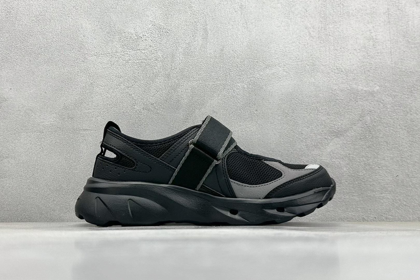 180 New Balance Breeze 新百伦玛丽珍低帮生活休闲鞋 SD2202BK