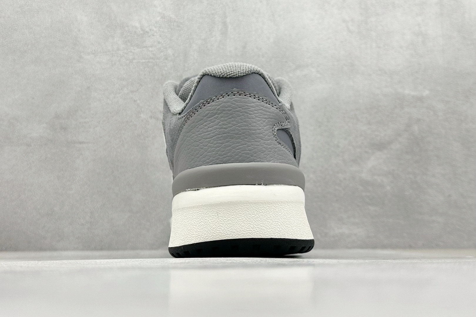 190 Adidas originals Forum 2000 CL 三叶草低帮 复古潮流休闲面包鞋 JS0997