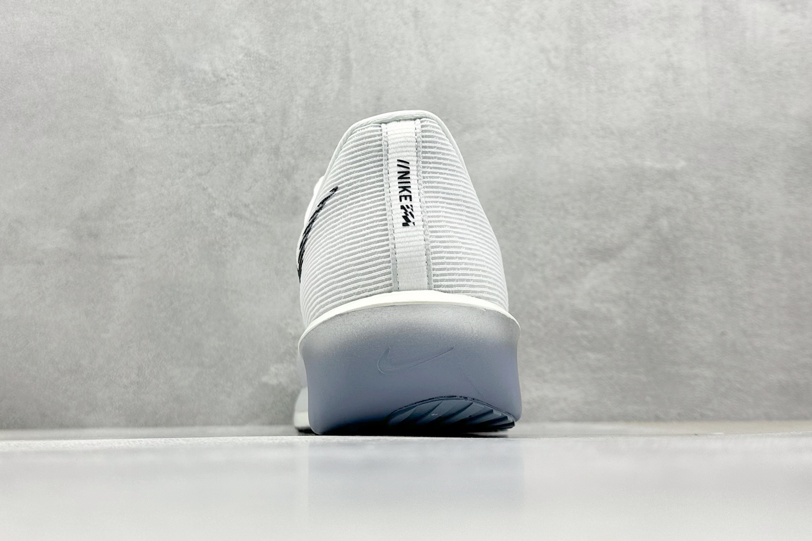 180 Nk Zoom Rival Fly 4 耐克超弹轻盈跑步鞋 FV6040-102