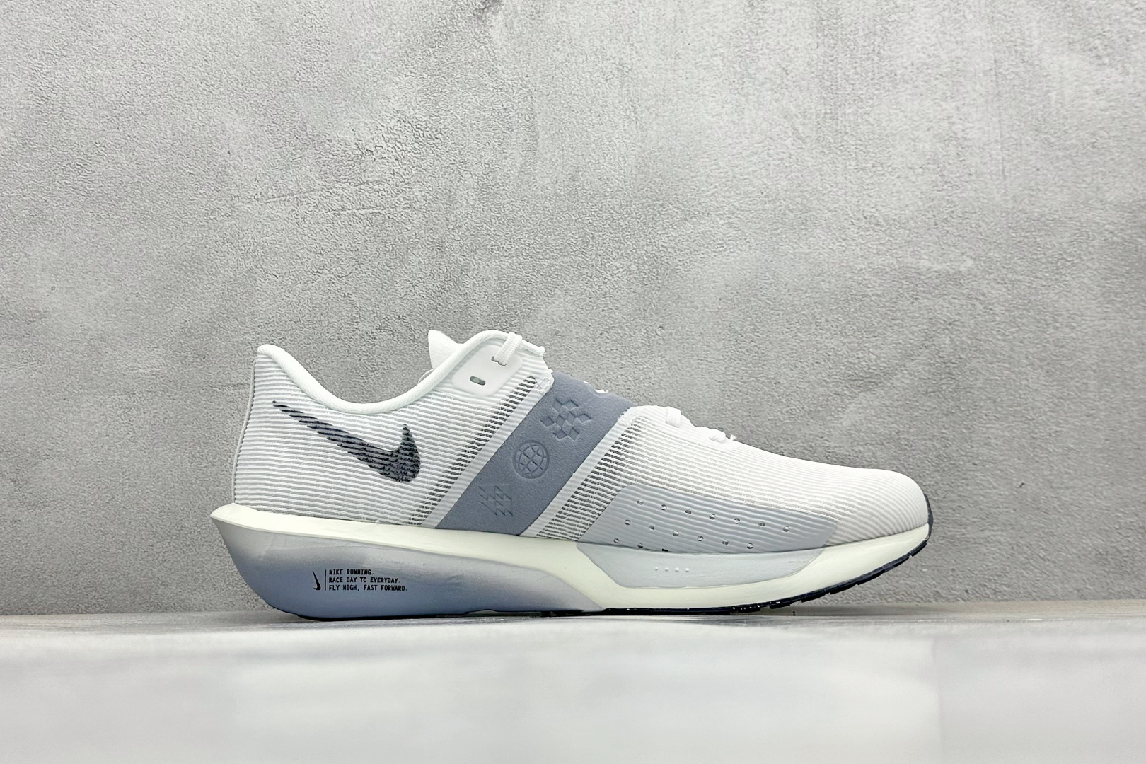 180 Nk Zoom Rival Fly 4 耐克超弹轻盈跑步鞋 FV6040-102