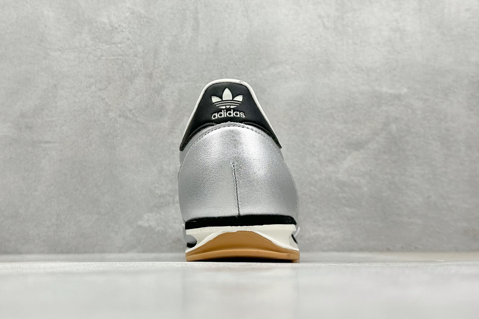 180 adidas originals SL 72RS 超轻便透气复古慢跑鞋 JH6363