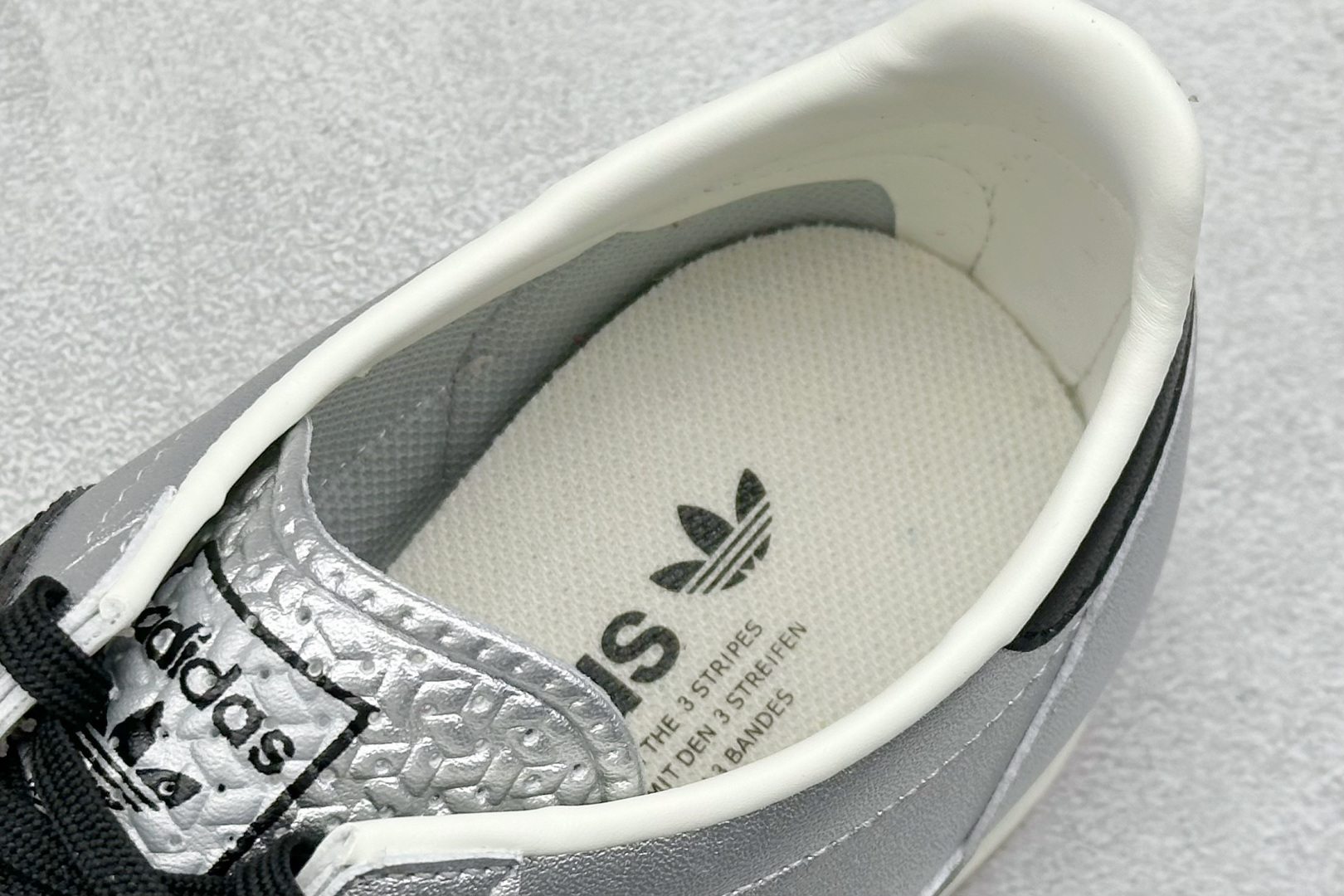 180 adidas originals SL 72RS 超轻便透气复古慢跑鞋 JH6363