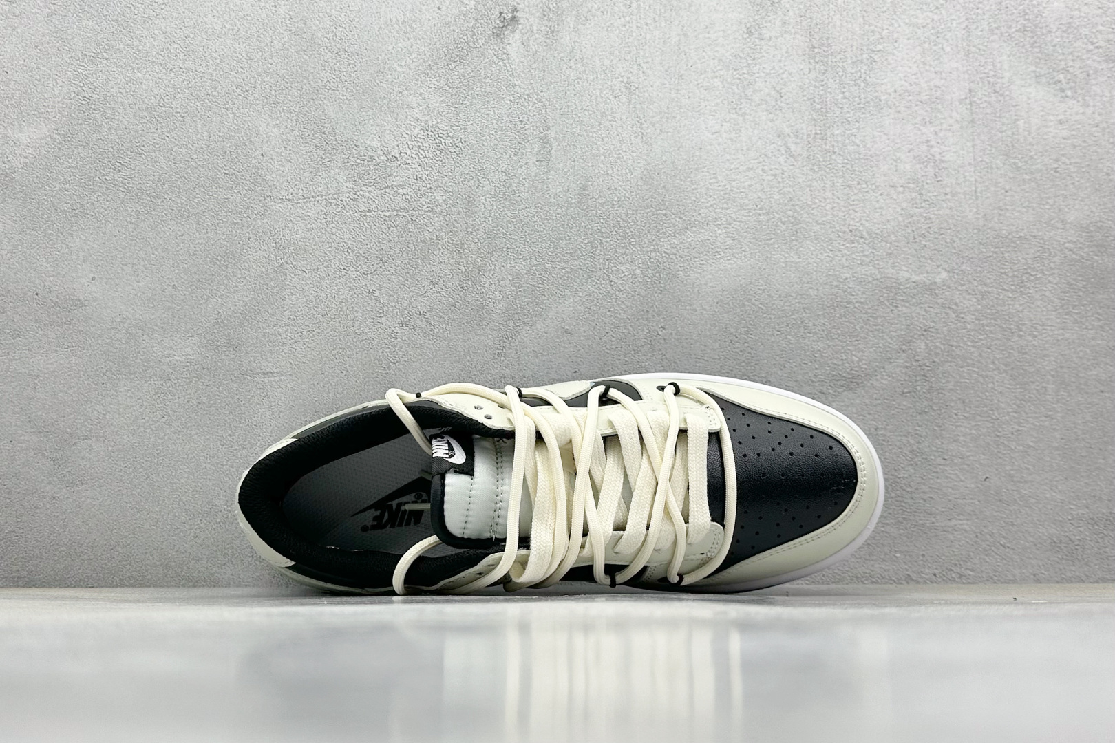 300 FS版 Nike SB Dunk Low 反转爱心 CW1590-100