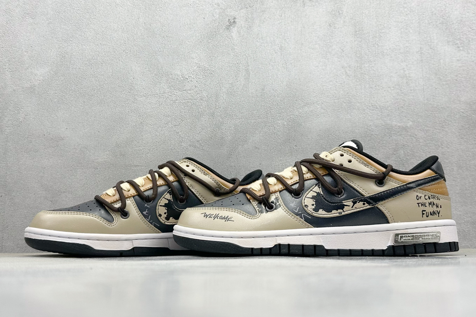 高版本牛货🐮区别市场垃级货🗯️同图不同价为版本不同 ✅ 430💰 
 Nike SB Dunk Low 滑行轨道
纯原大厂出品 极力推荐
原装头层材料 独家版型蒸餾加工
帶來的是更好的视觉和脚感体验
大厂纯原品质出货 清洁度 电绣工艺 
皮料切割干净无任何毛边 细节完美

货号：DD1391-100
尺码：35.5-46
编码：39