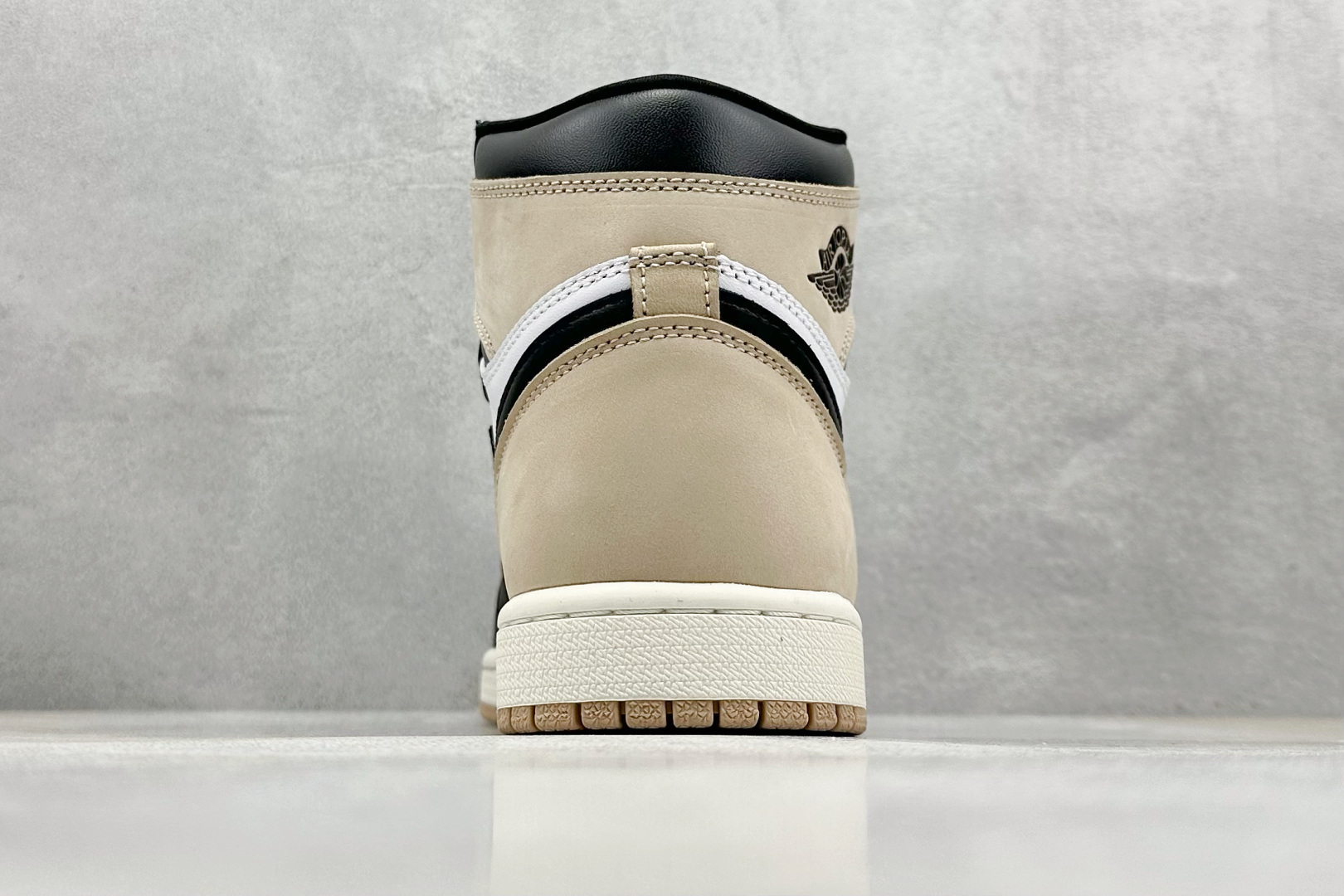 280 F版 Jordan Air Jordan 1 High OG AJ高帮·棕黑 FD2596-021