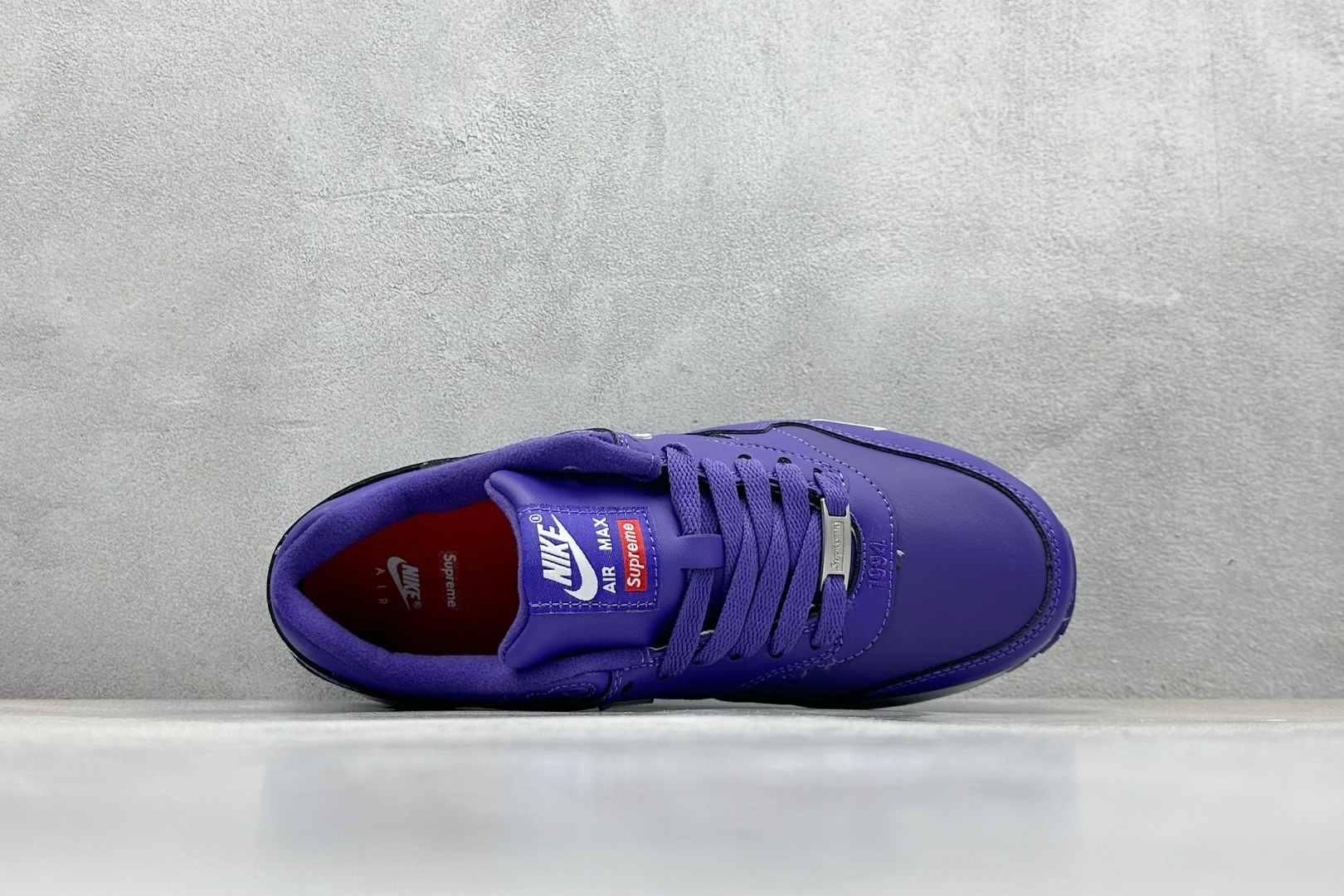  
Nike Air Max 1 耐克半掌气垫复古跑步鞋 

货号：HF8813-500
尺码：36 