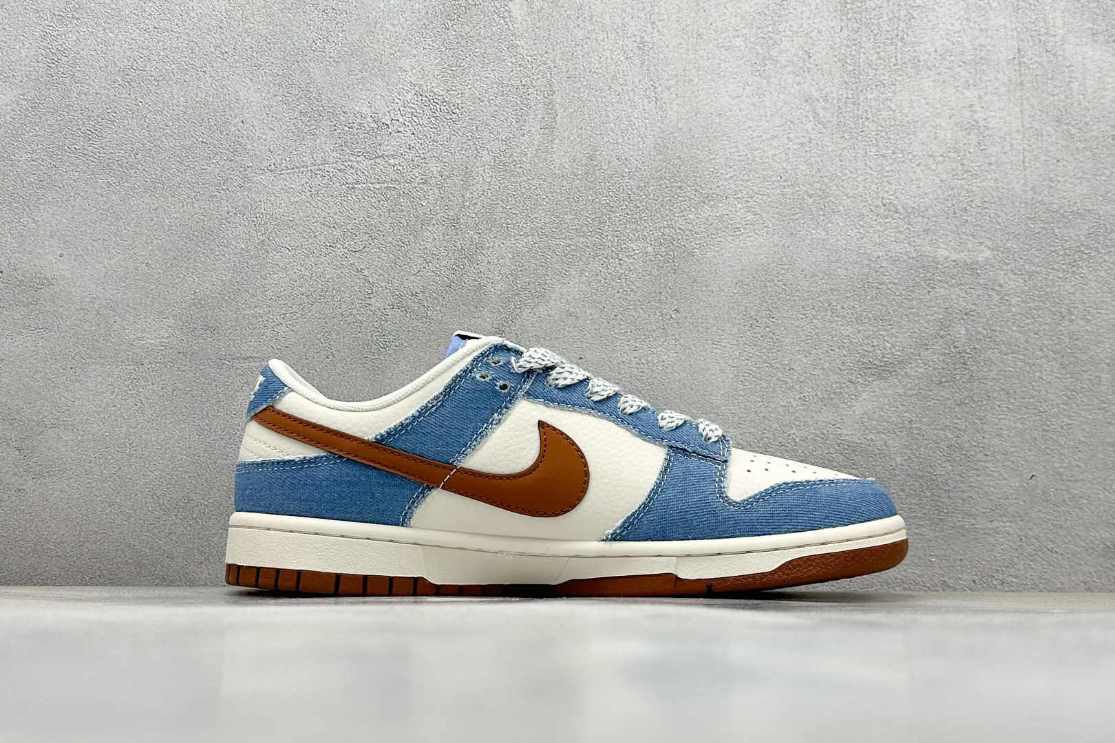  
NIKE SB Dunk Low x Fragment Design 闪电藤原浩 白蓝棕
公司级出品