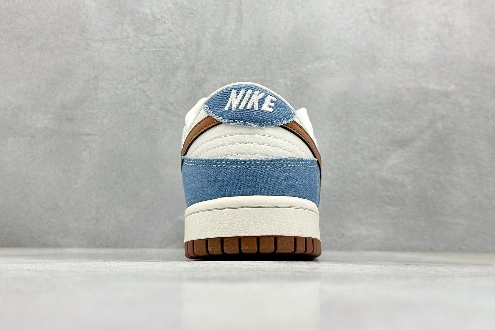  
NIKE SB Dunk Low x Fragment Design 闪电藤原浩 白蓝棕
公司级出品