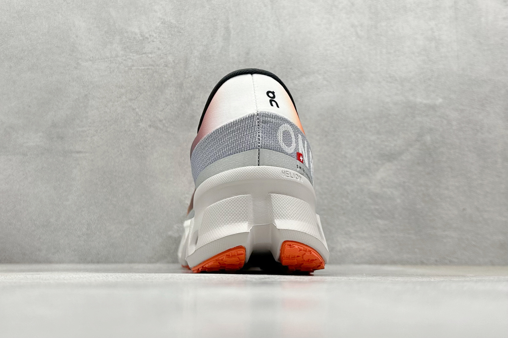  
RS版 On昂跑 Cloudtilt Loewe  户外街头机能风跑步鞋
Cloud Hi Edge