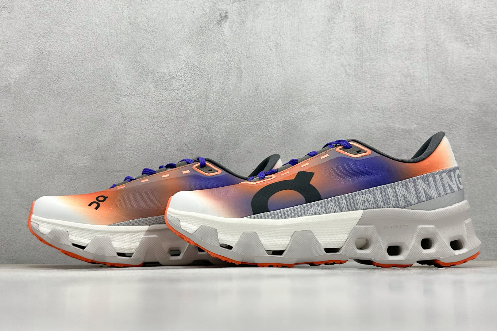  
RS版 On昂跑 Cloudtilt Loewe  户外街头机能风跑步鞋
Cloud Hi Edge
