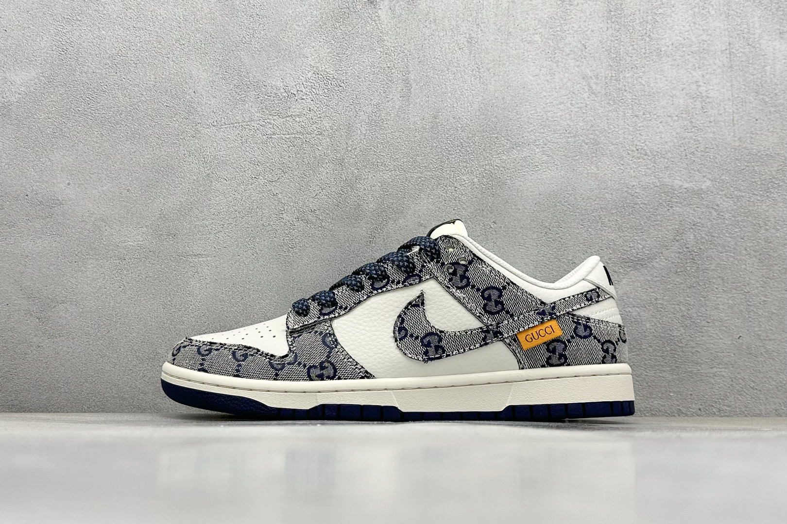  终端放店
XC版 Nk SB Dunk Low 古驰联名-墨蓝 周年高端定制 低帮休闲板鞋
#定制鞋