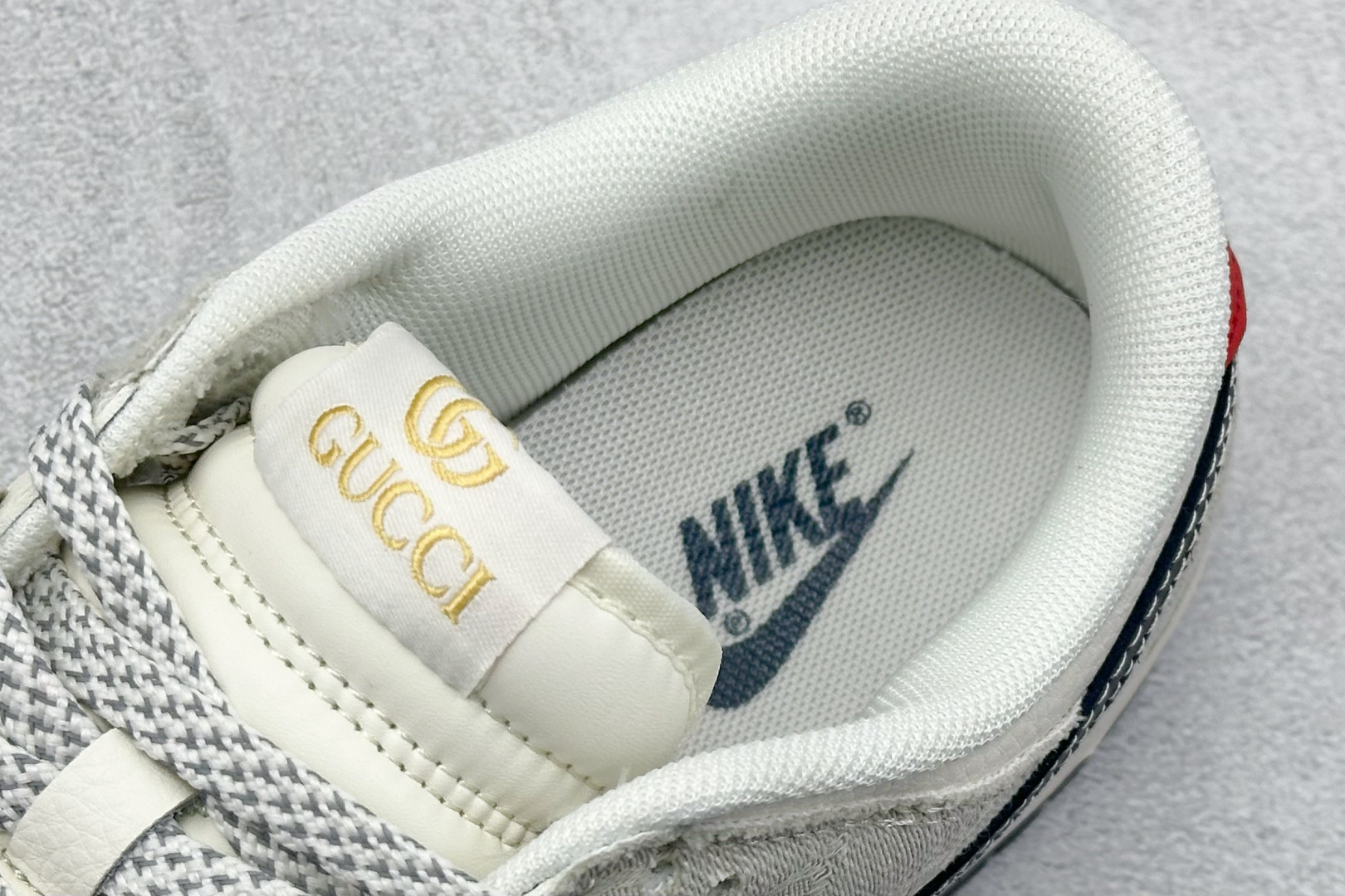  终端放店
XC版 Nike SB Dunk Low 古驰联名 织布蓝勾 周年高端定制 低帮休闲板鞋

